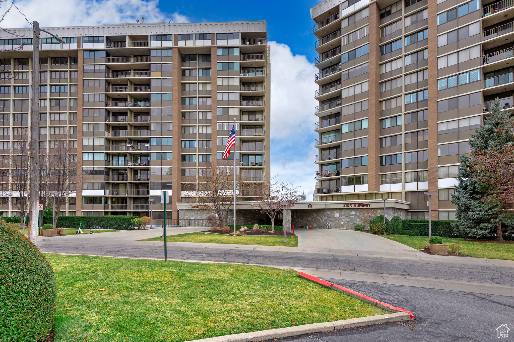 241 N VINE ST #504W
