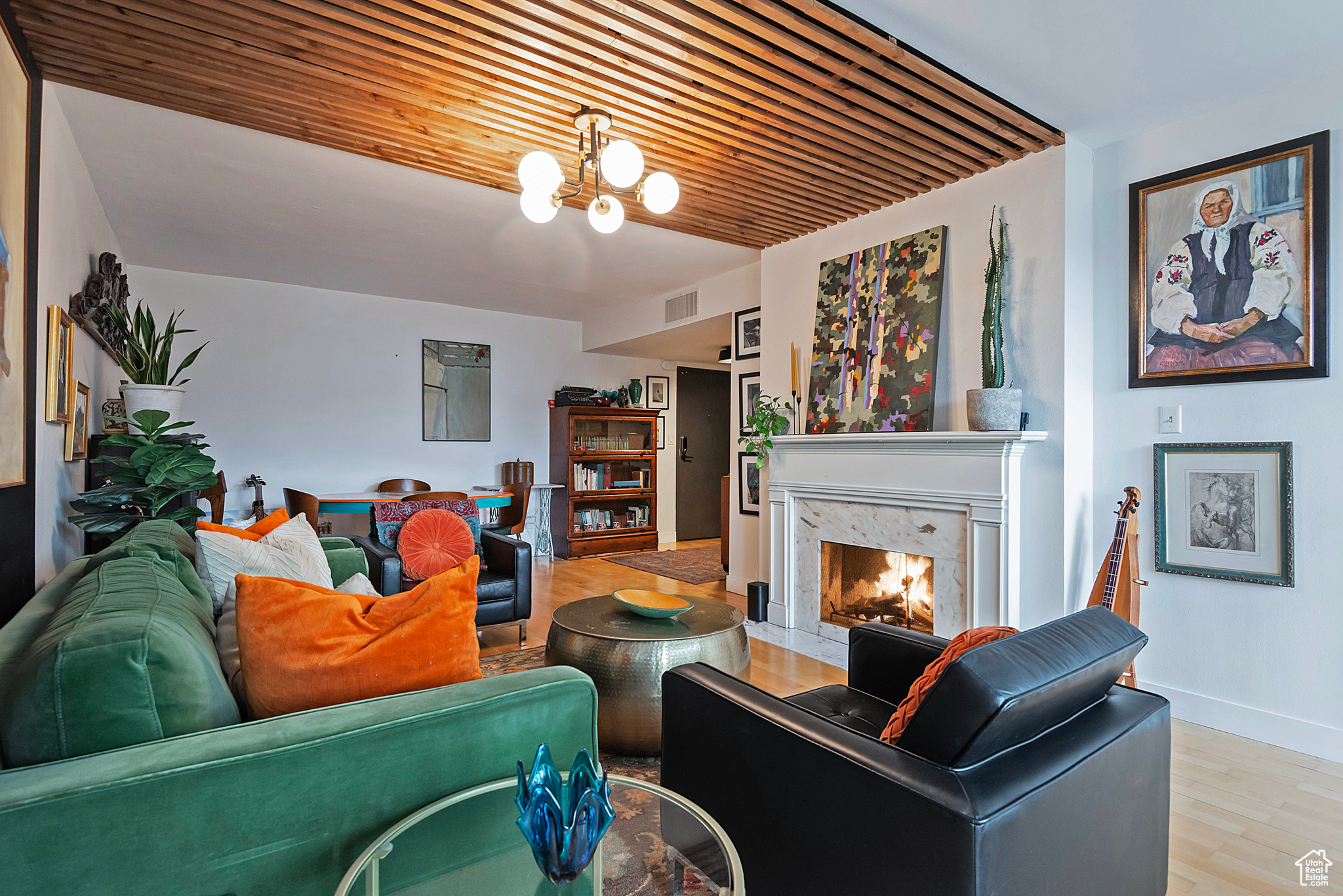 241 N VINE ST #504W