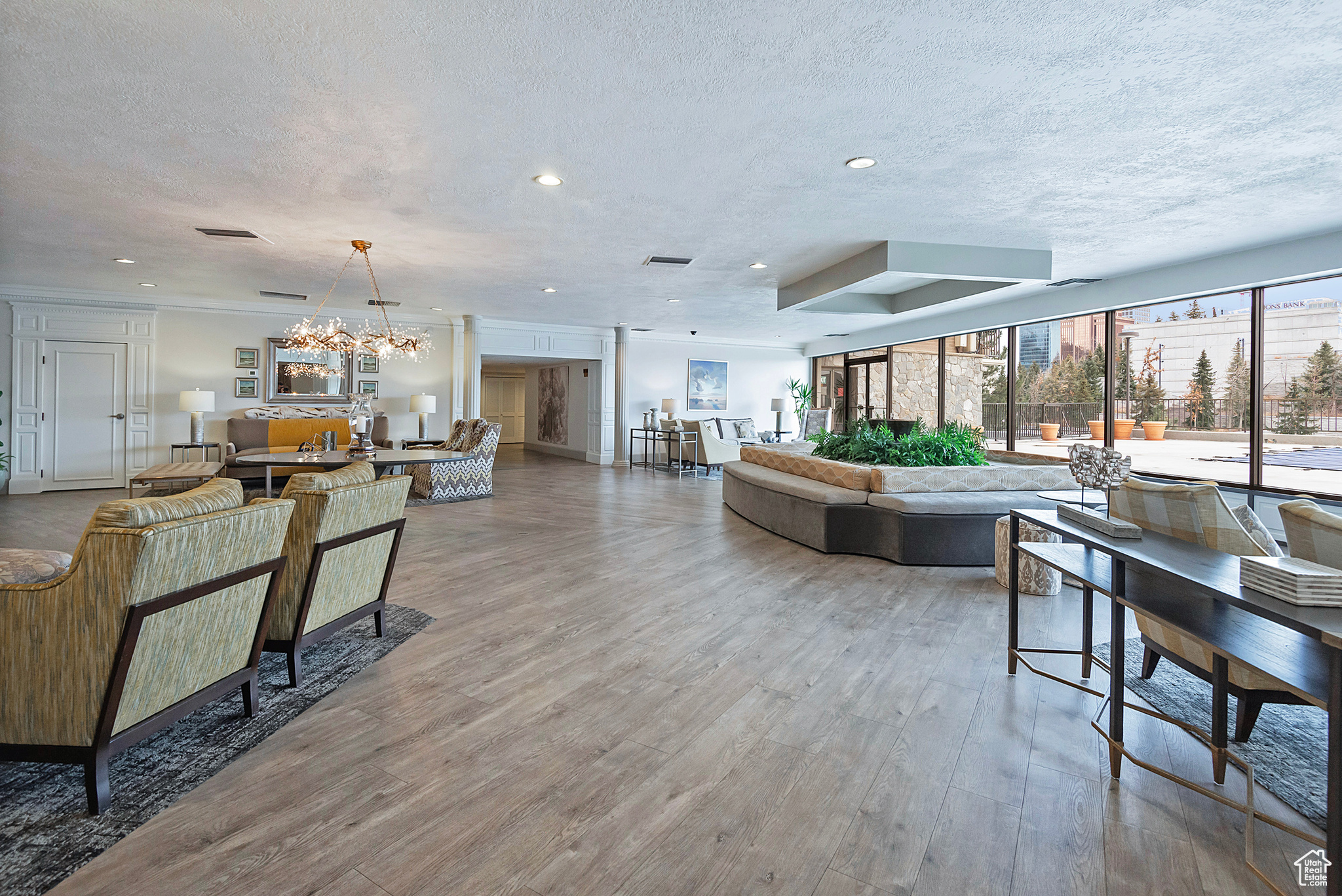241 N VINE ST #504W