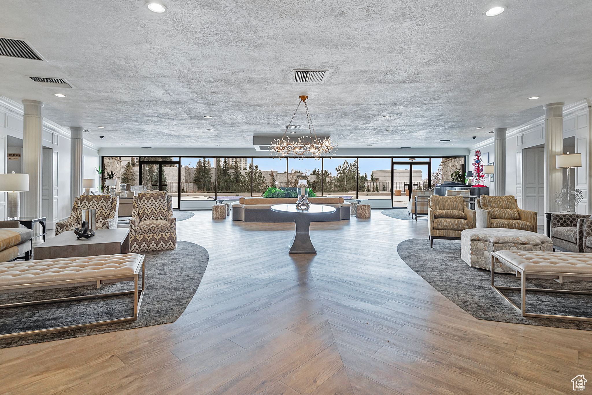 241 N VINE ST #504W