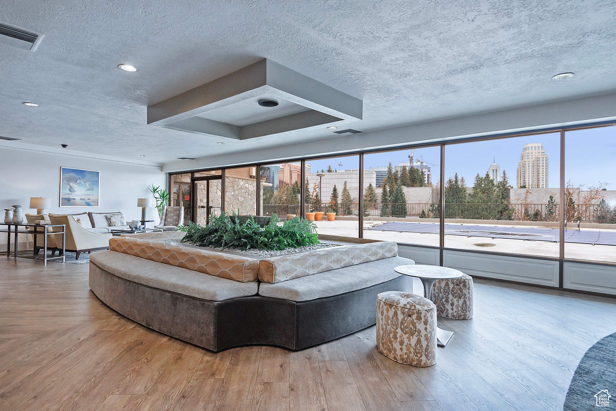 241 N VINE ST #504W