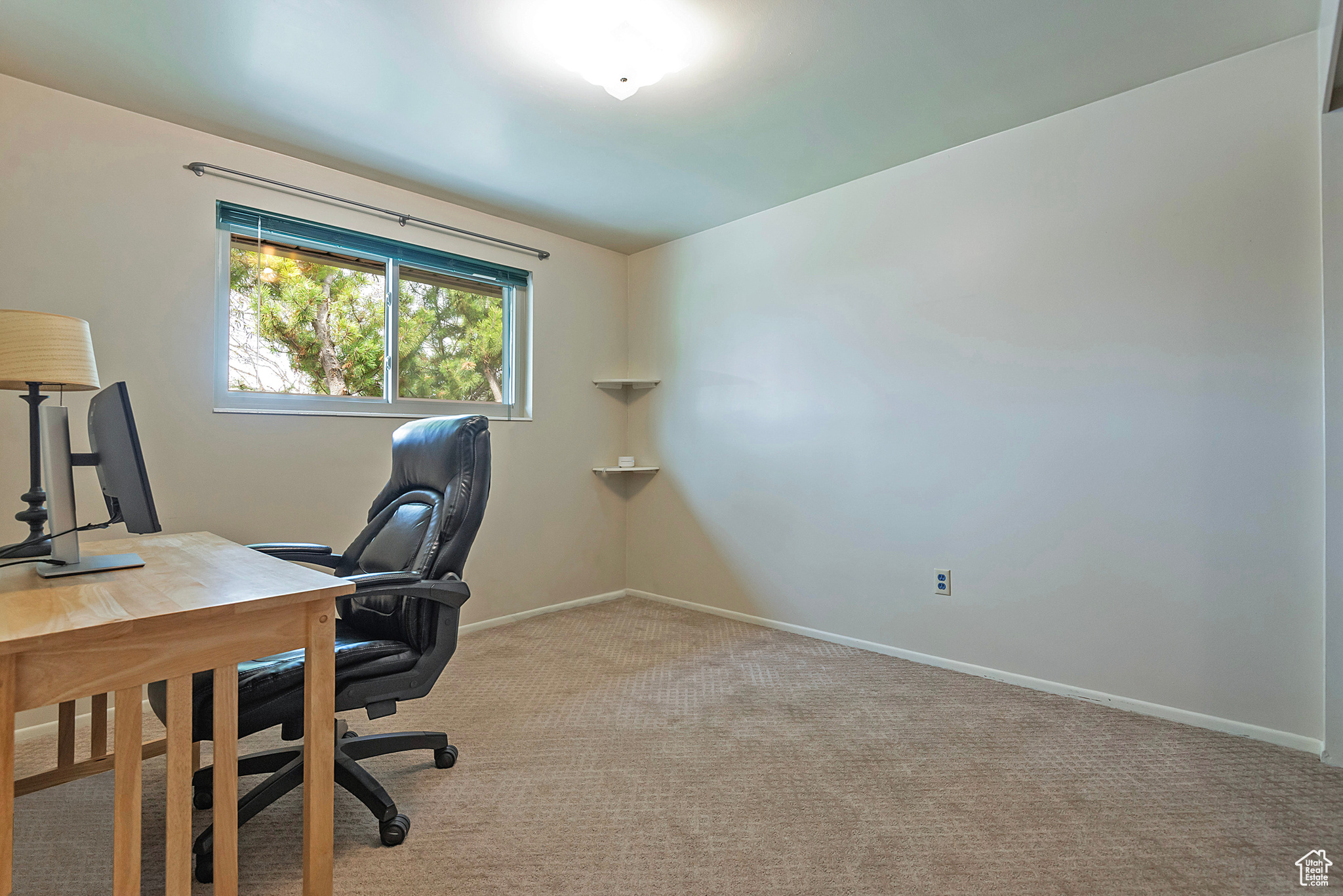 3068 W CARRANZA DR