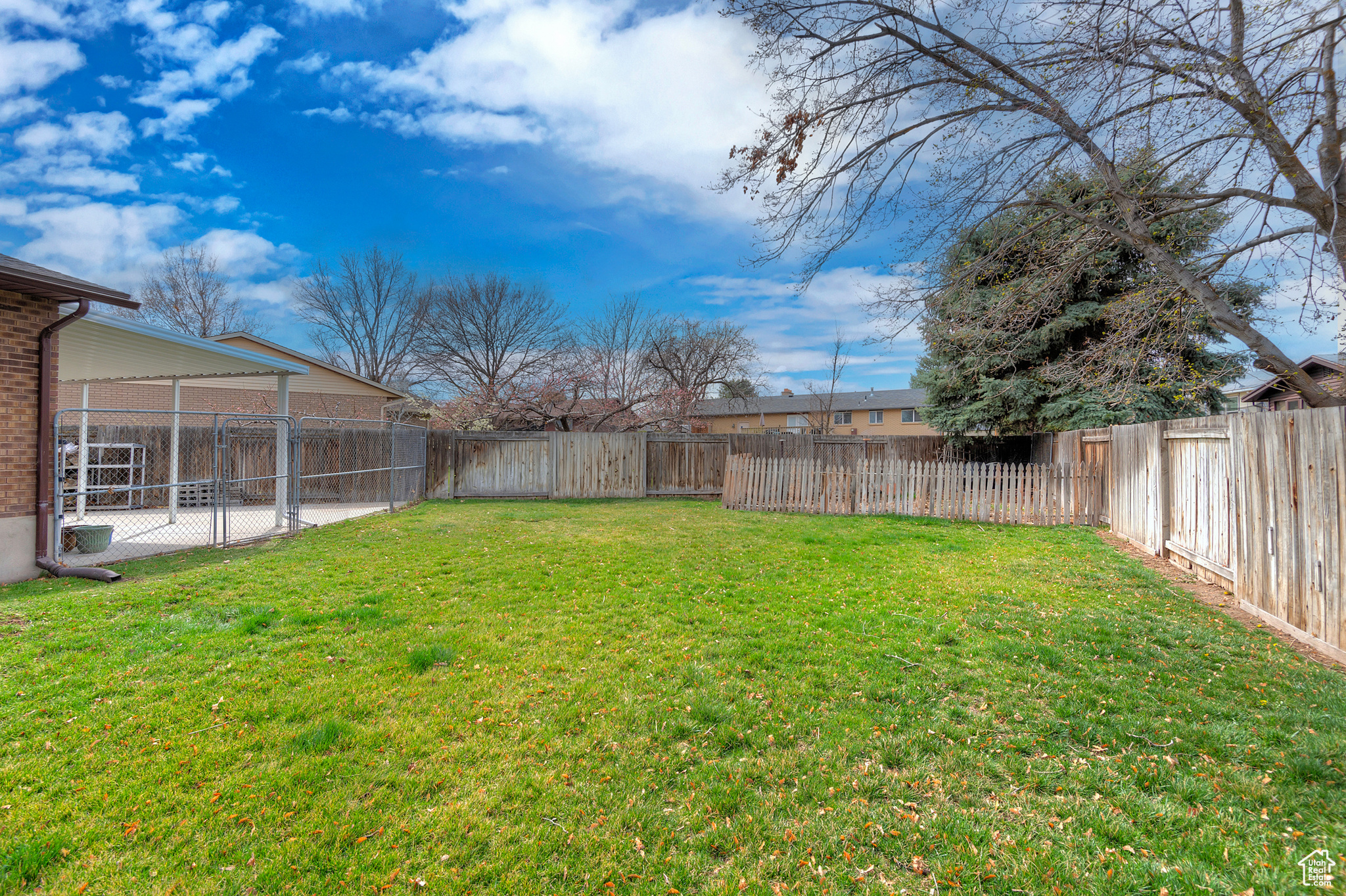 3068 W CARRANZA DR