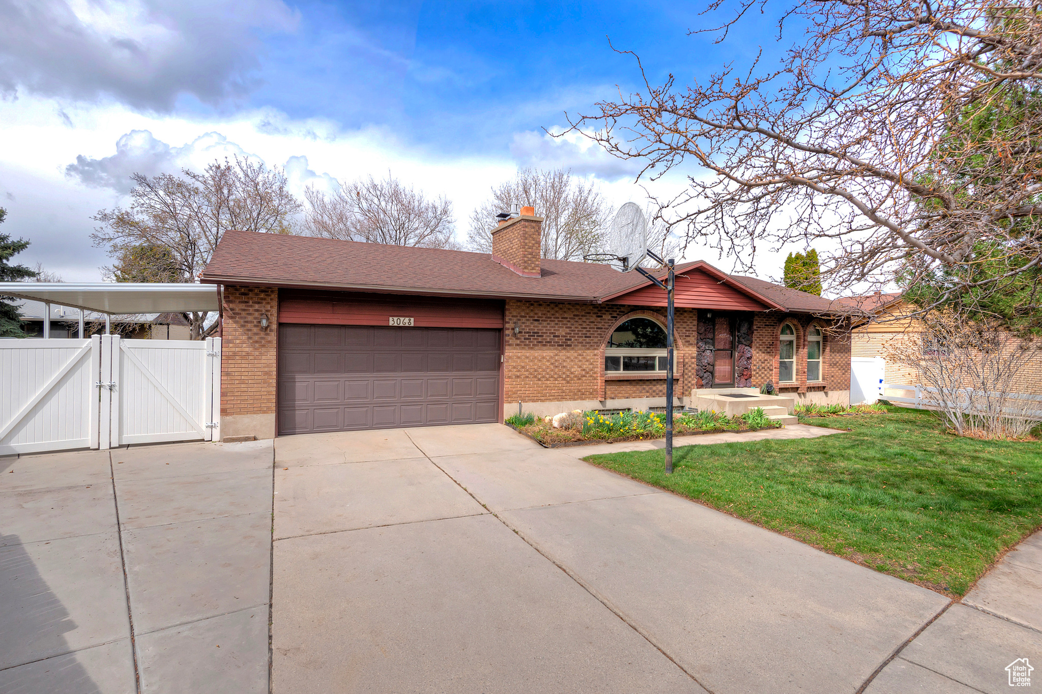 3068 W CARRANZA DR