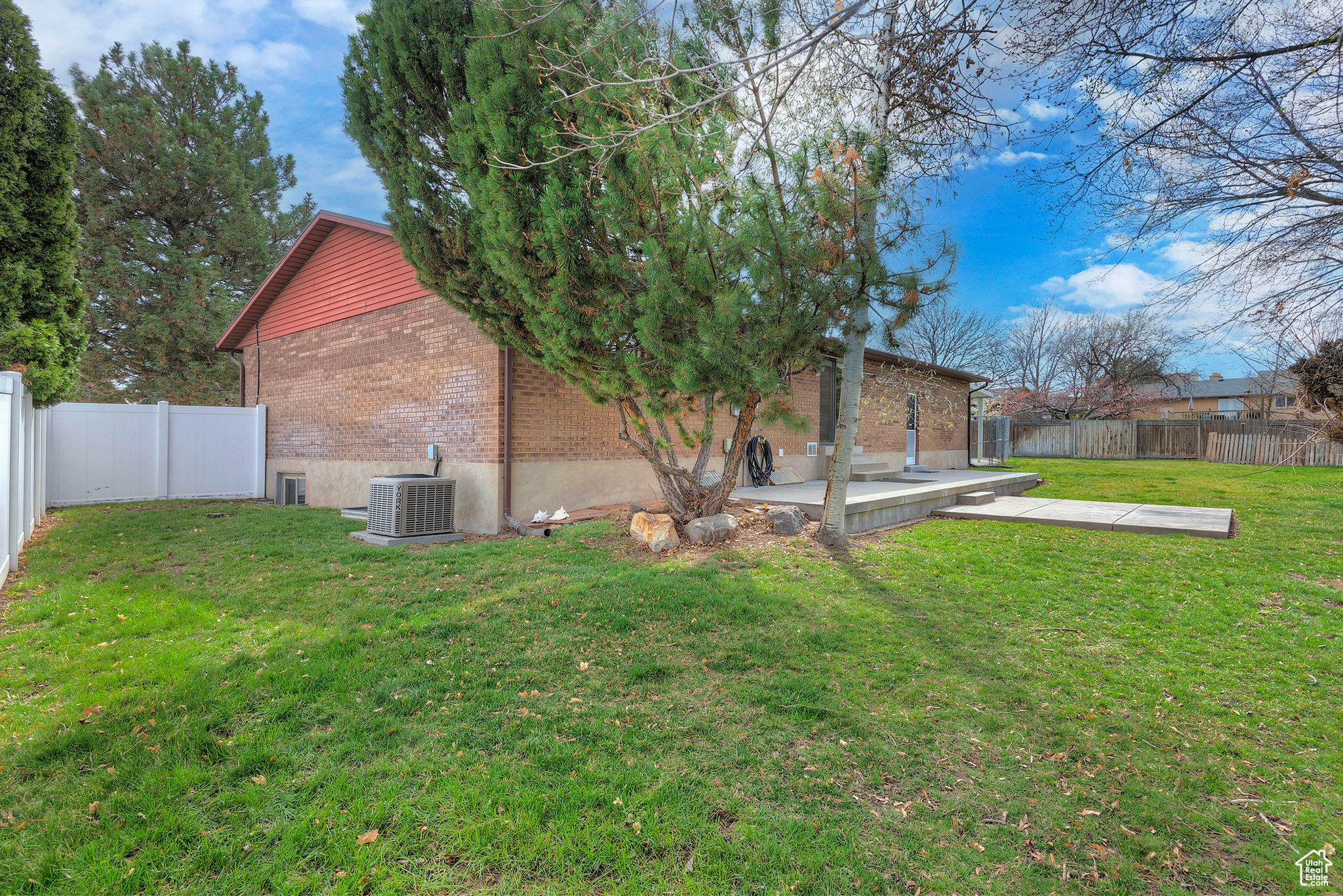 3068 W CARRANZA DR