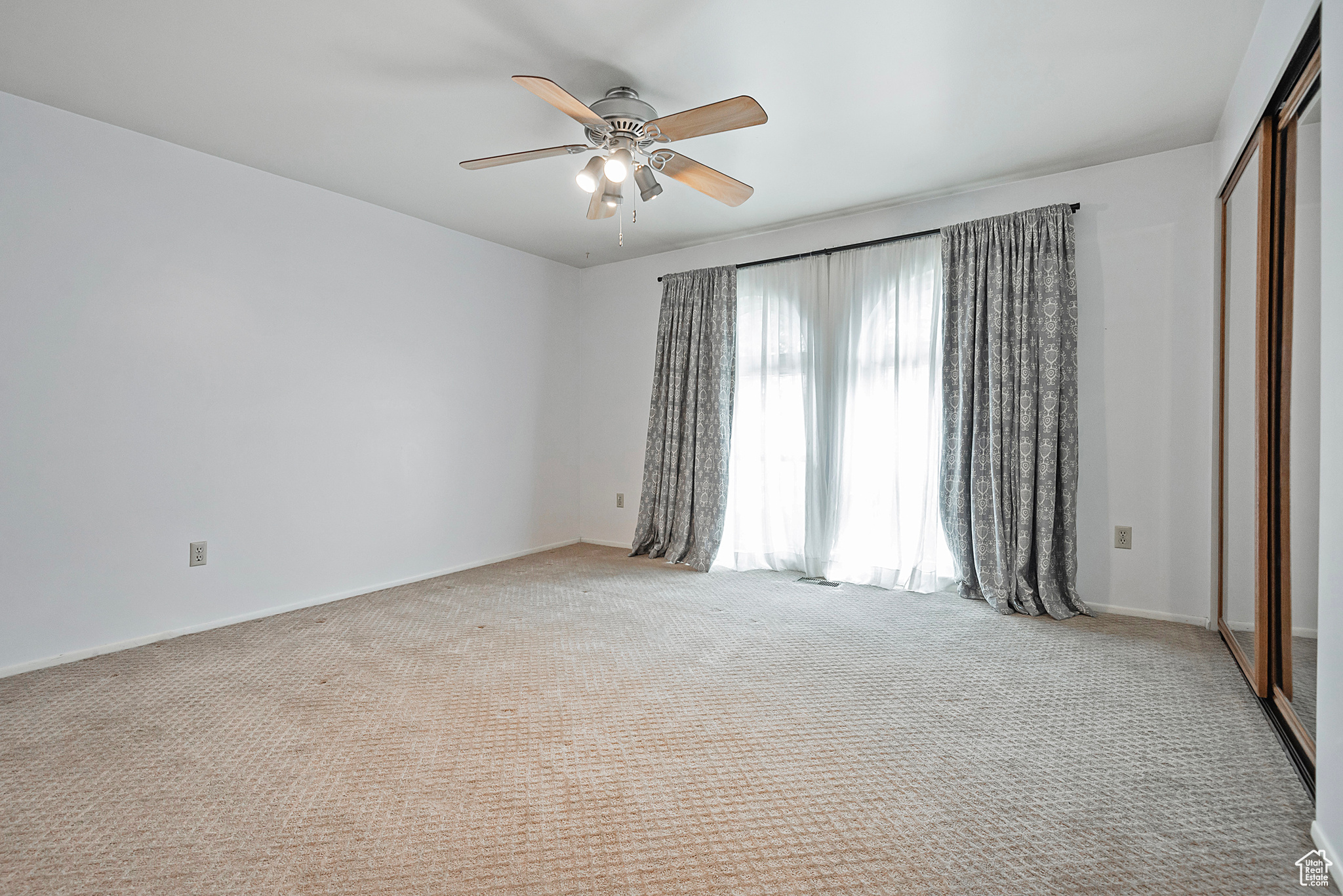 3068 W CARRANZA DR