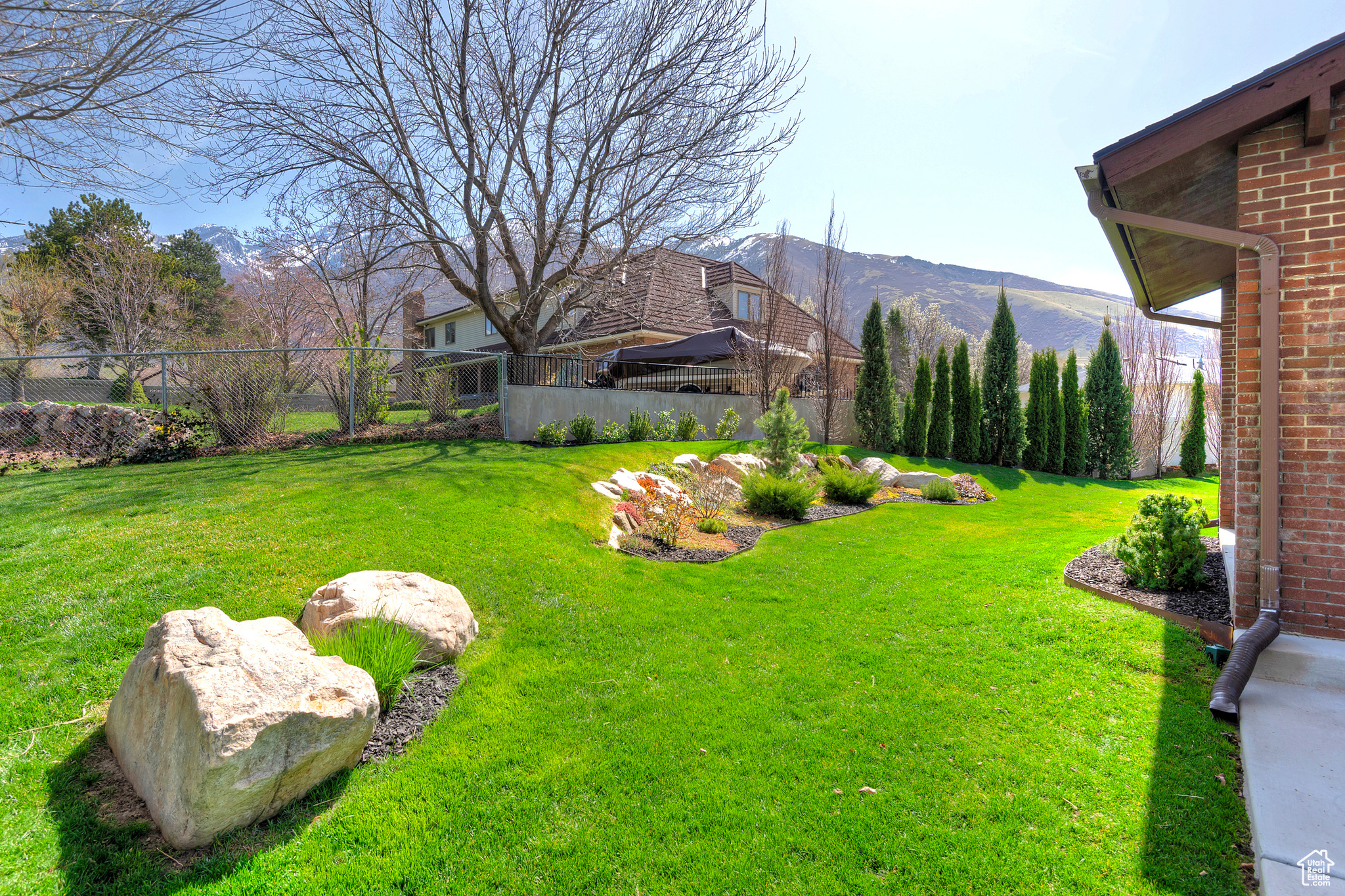 12155 S MOUNTAIN SHADOW RD