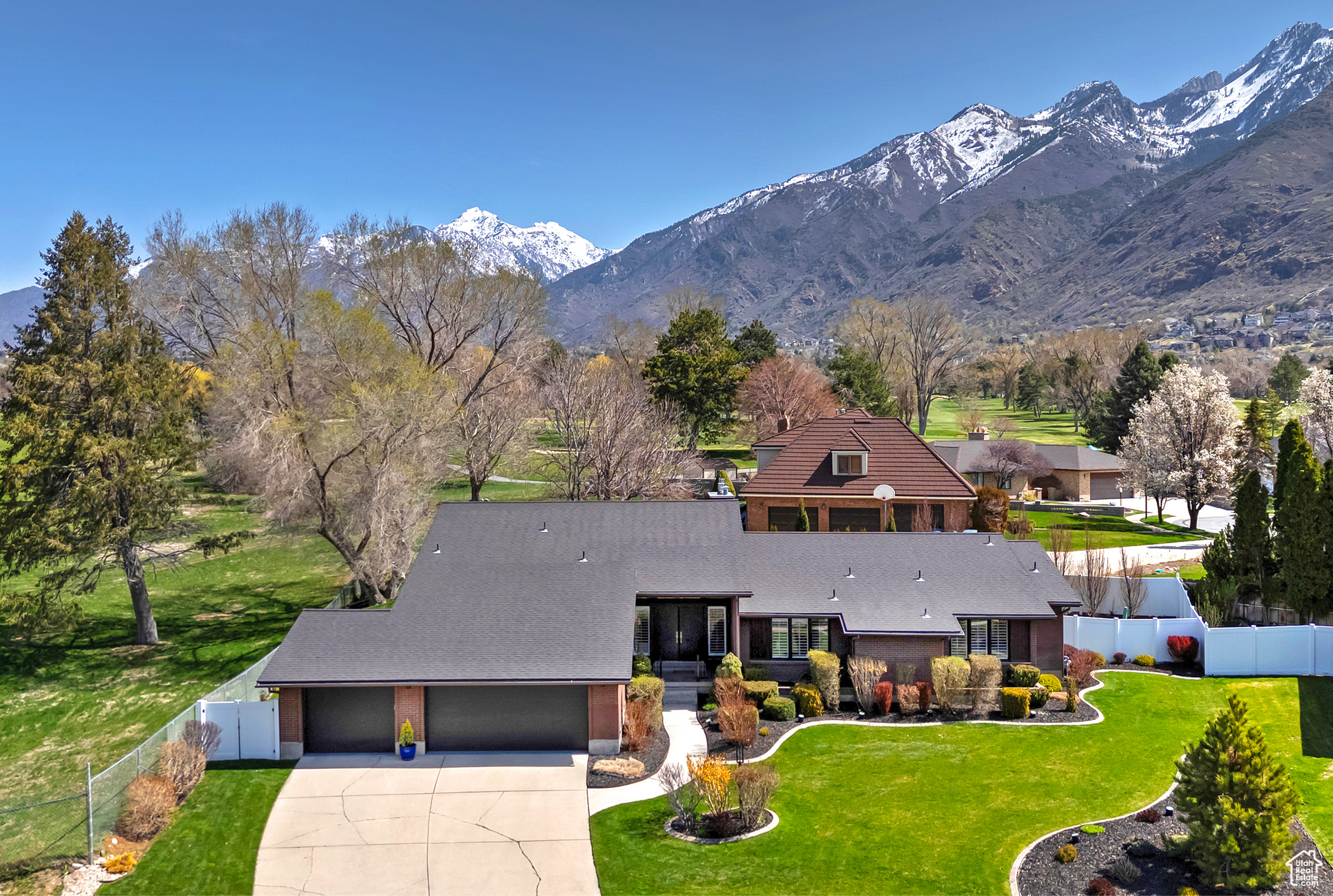 12155 S MOUNTAIN SHADOW RD