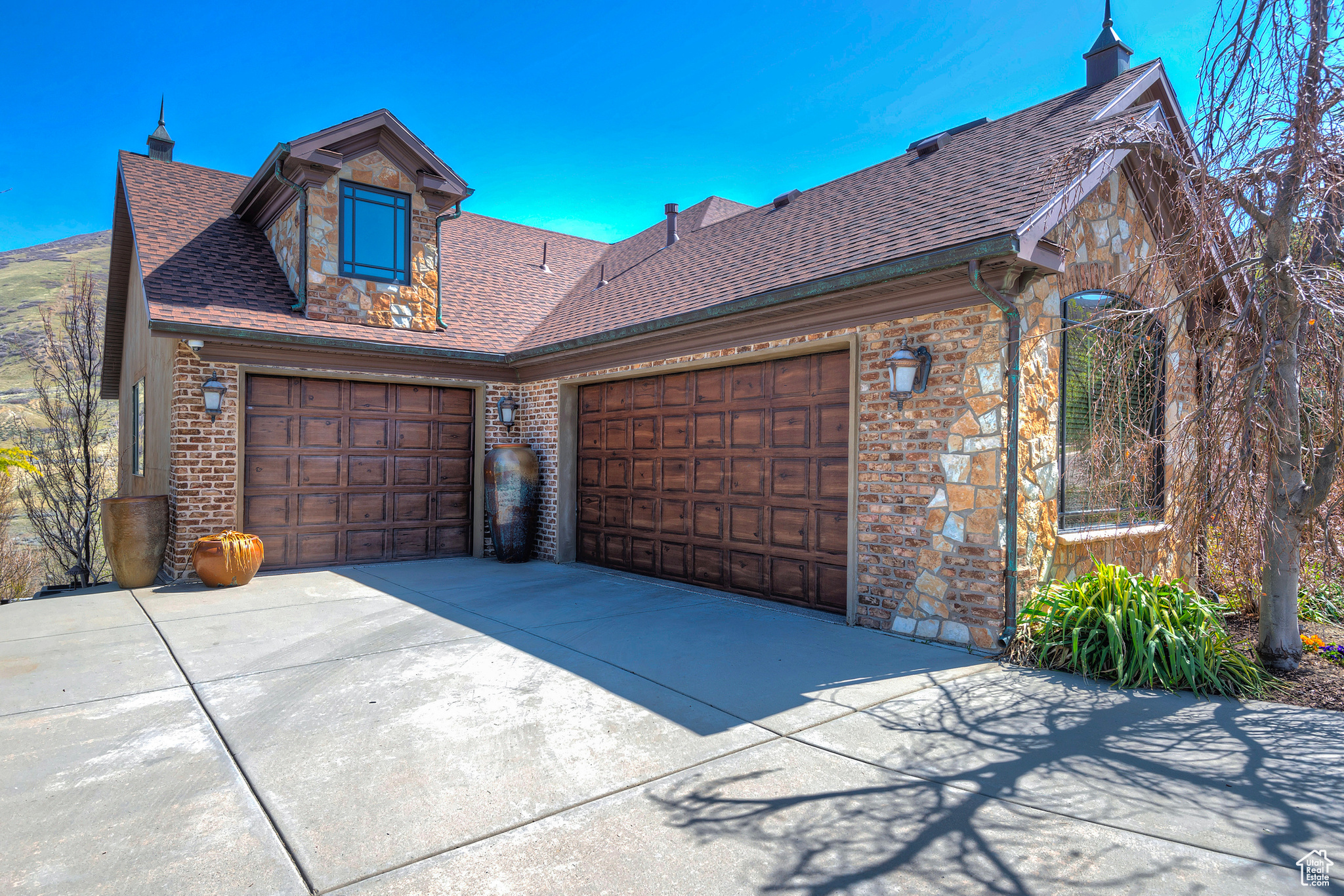 13879 S STANDING OAK DR