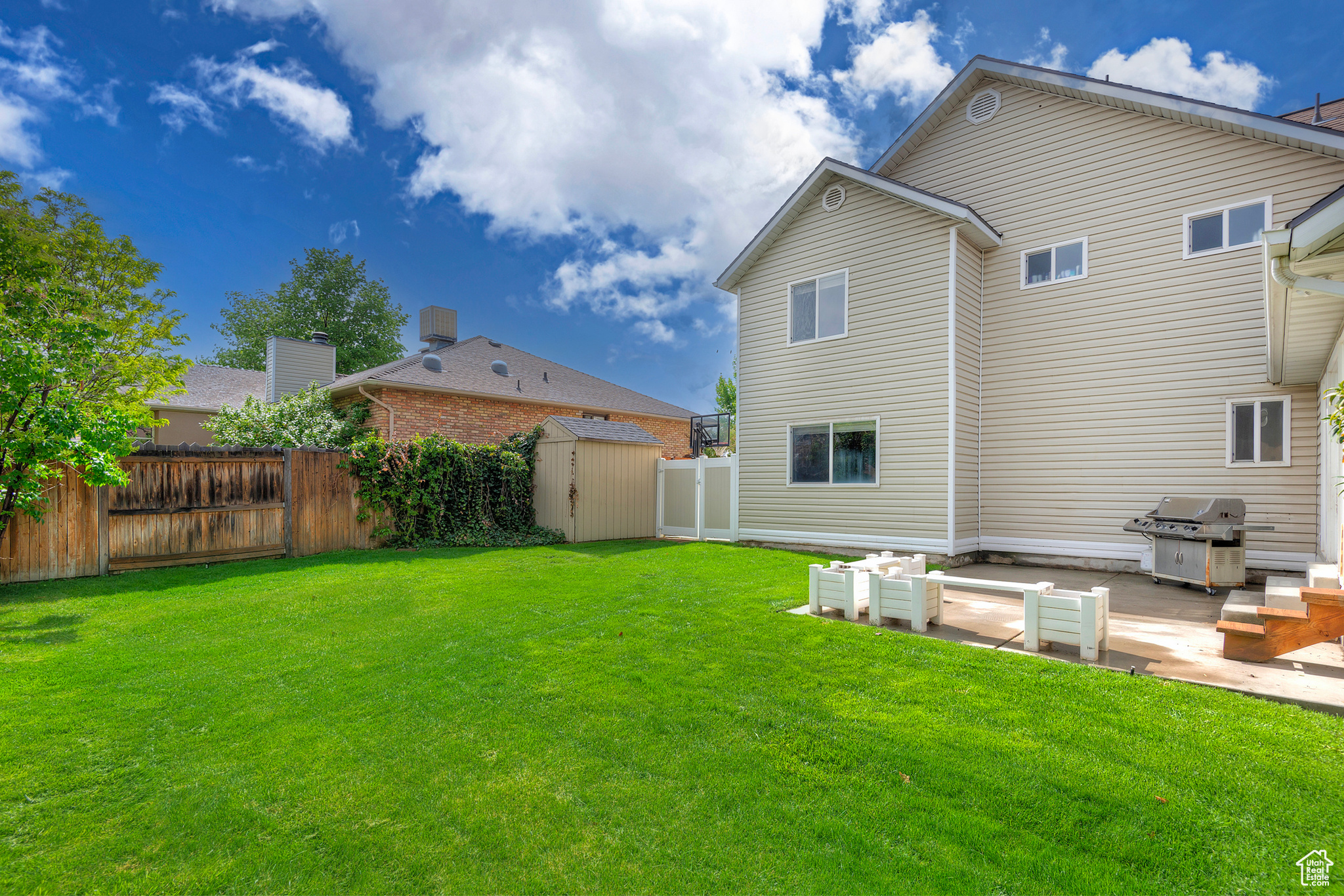 1088 W WALDEN PARK DR
