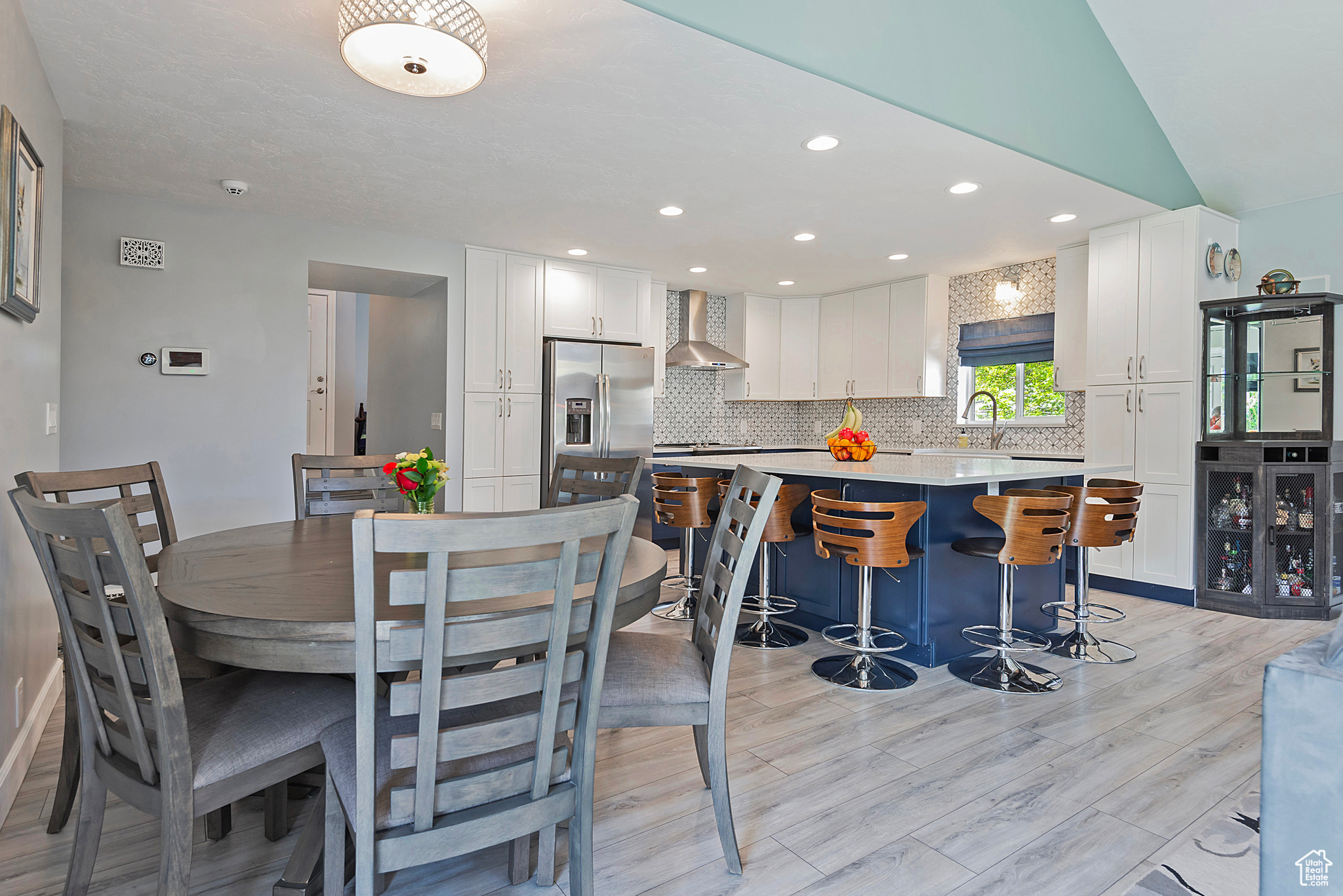 1088 W WALDEN PARK DR