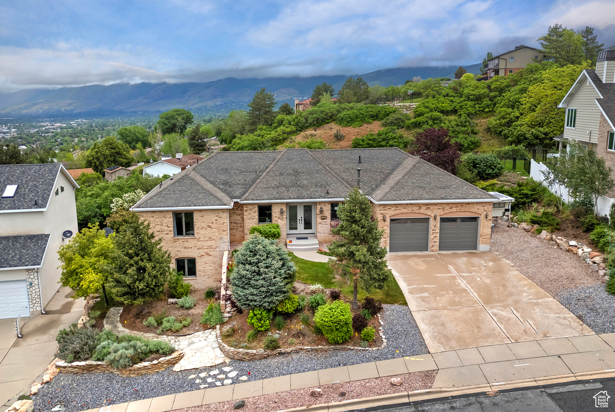 193 COVENTRY LN