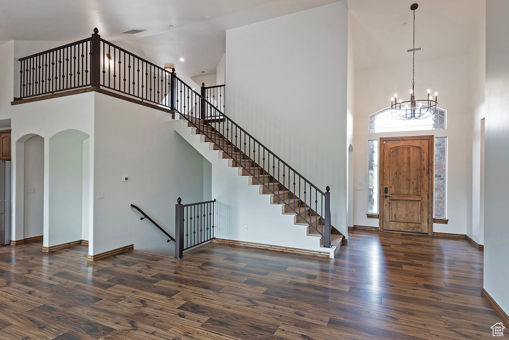 1604 E TRAIL CREST CT