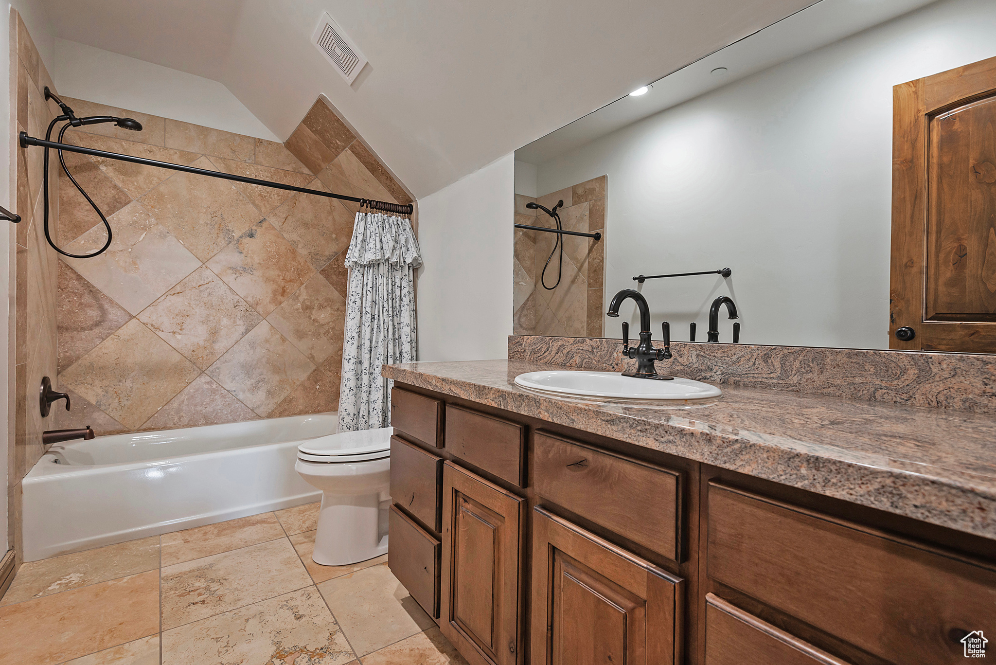 1604 E TRAIL CREST CT