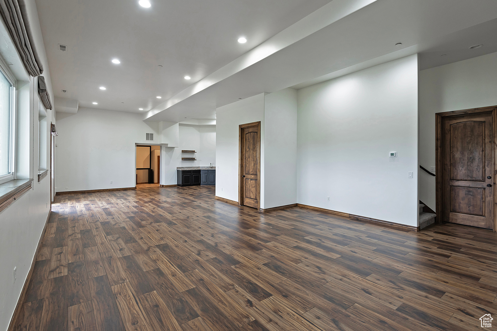 1604 E TRAIL CREST CT