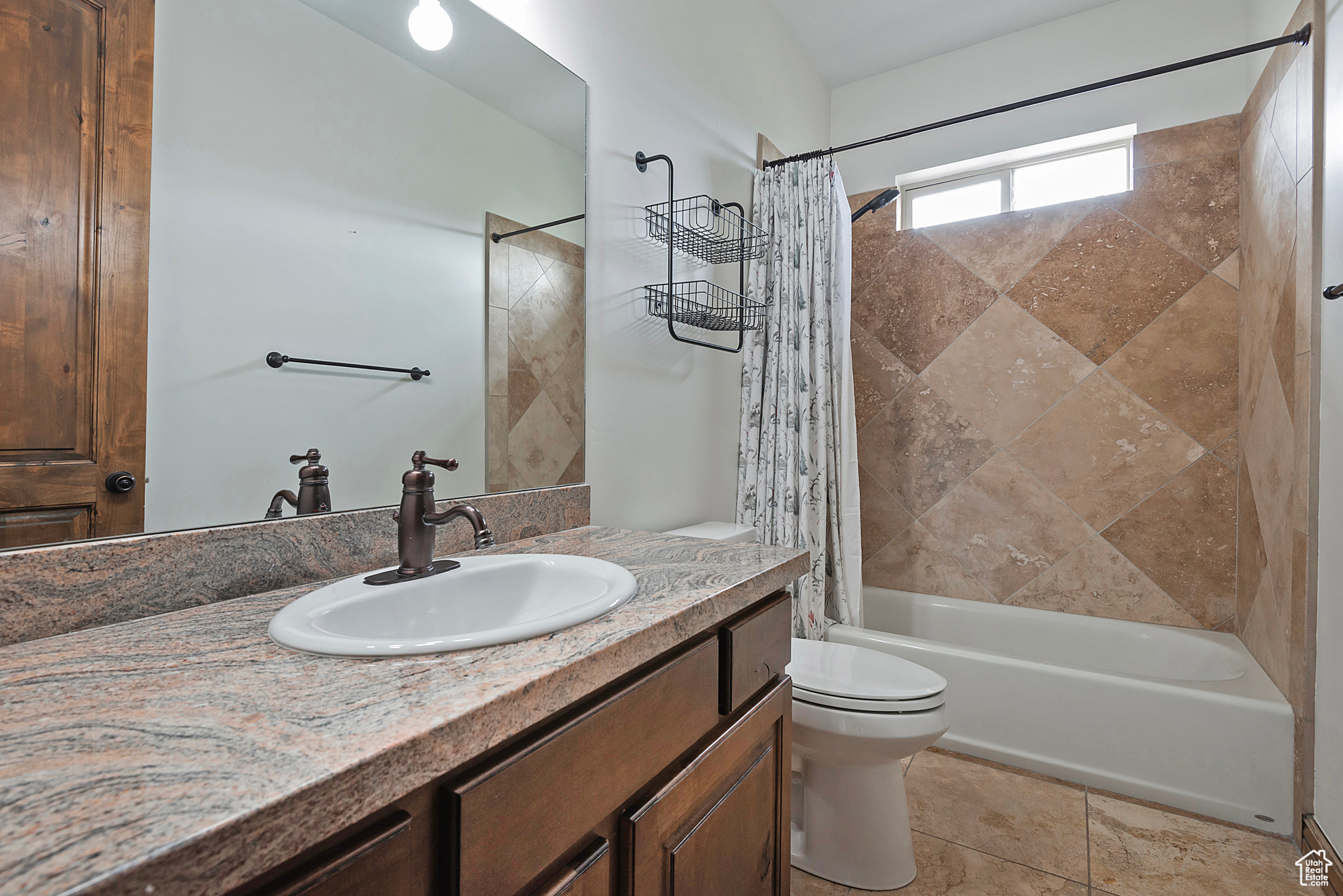 1604 E TRAIL CREST CT