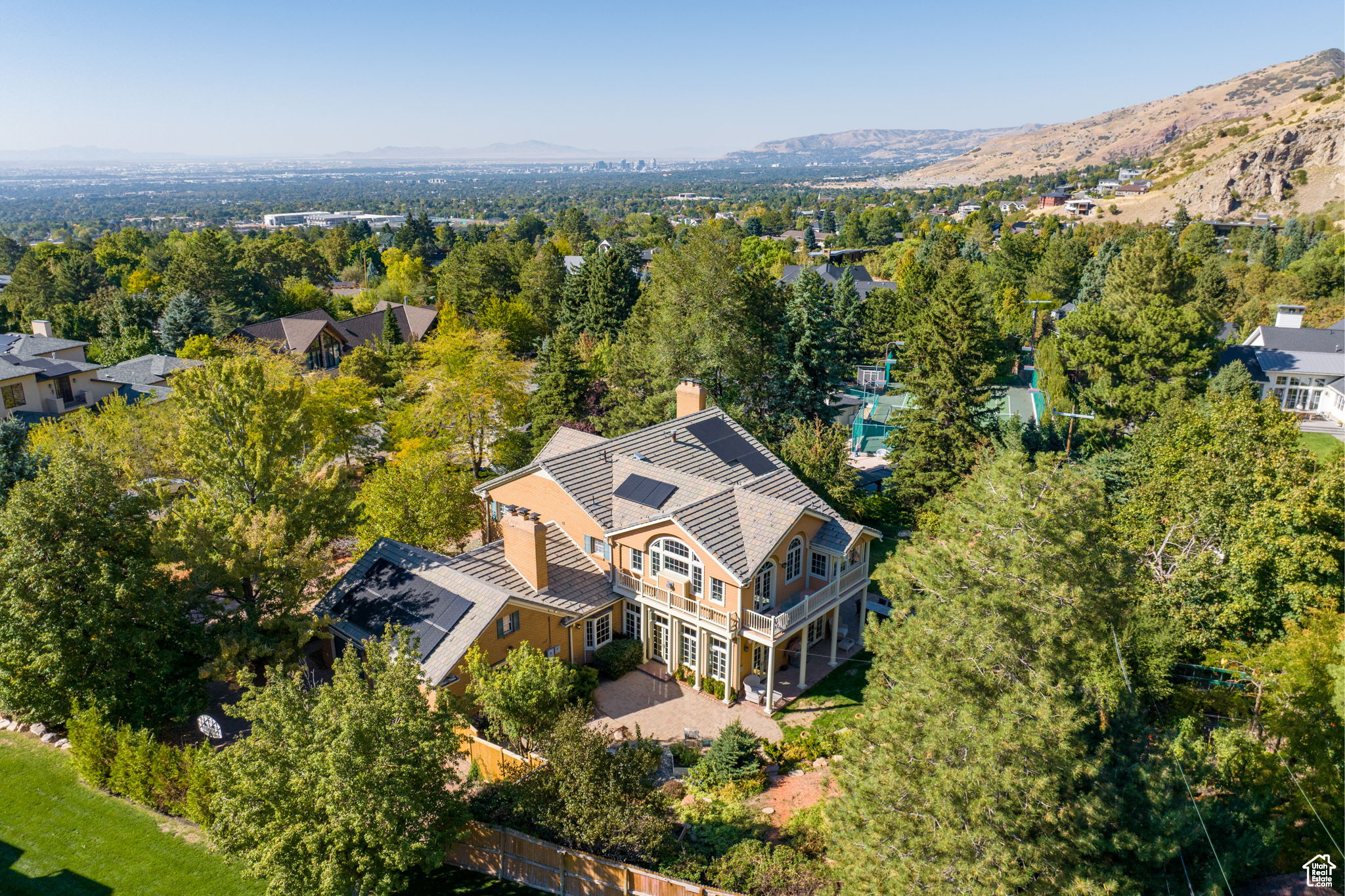 4011 S MOUNT OLYMPUS WAY