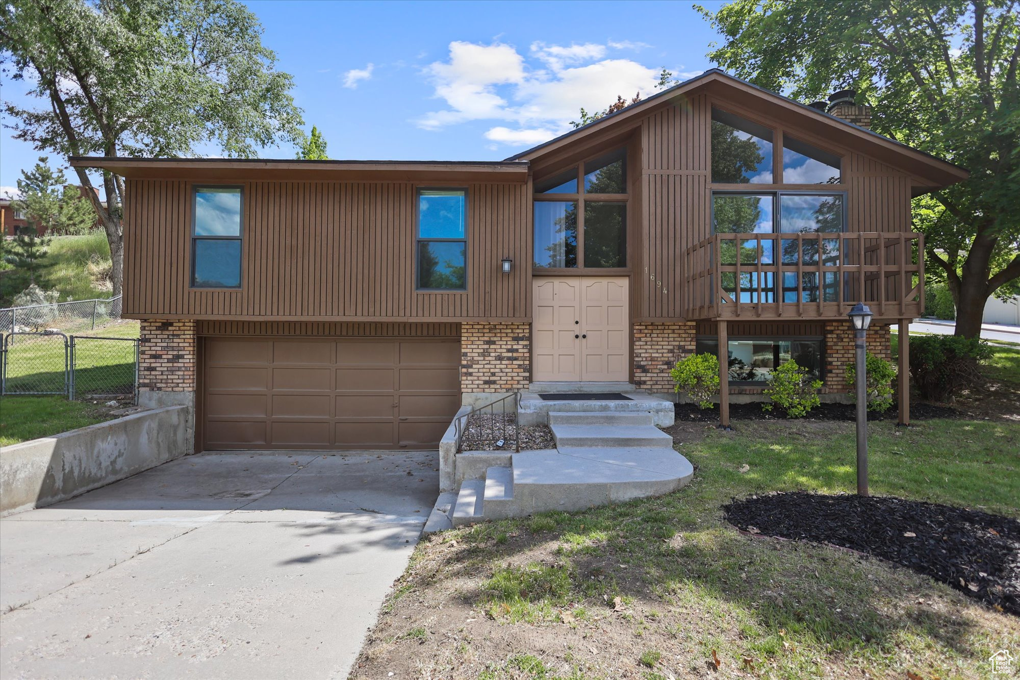 1694 E PLATA WAY