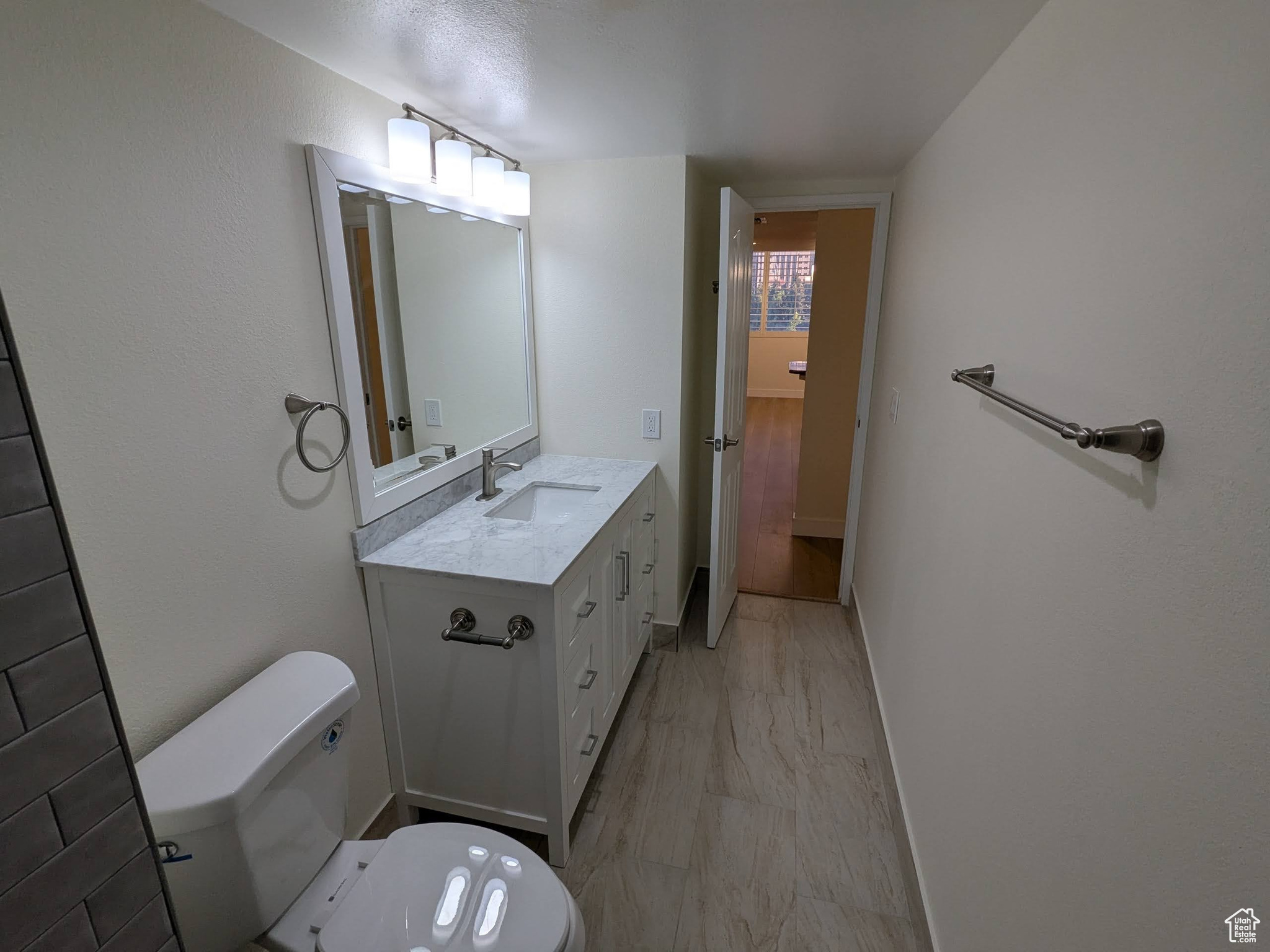 241 N VINE ST #404E