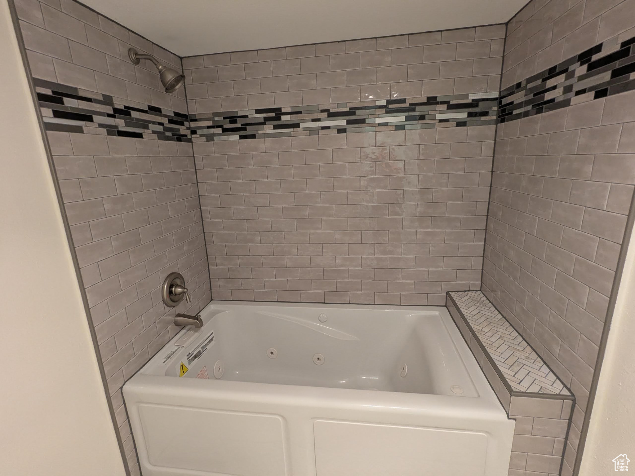 241 N VINE ST #404E