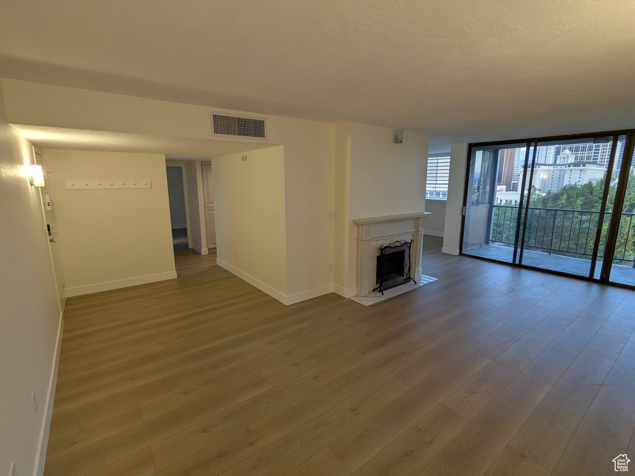 241 N VINE ST #404E