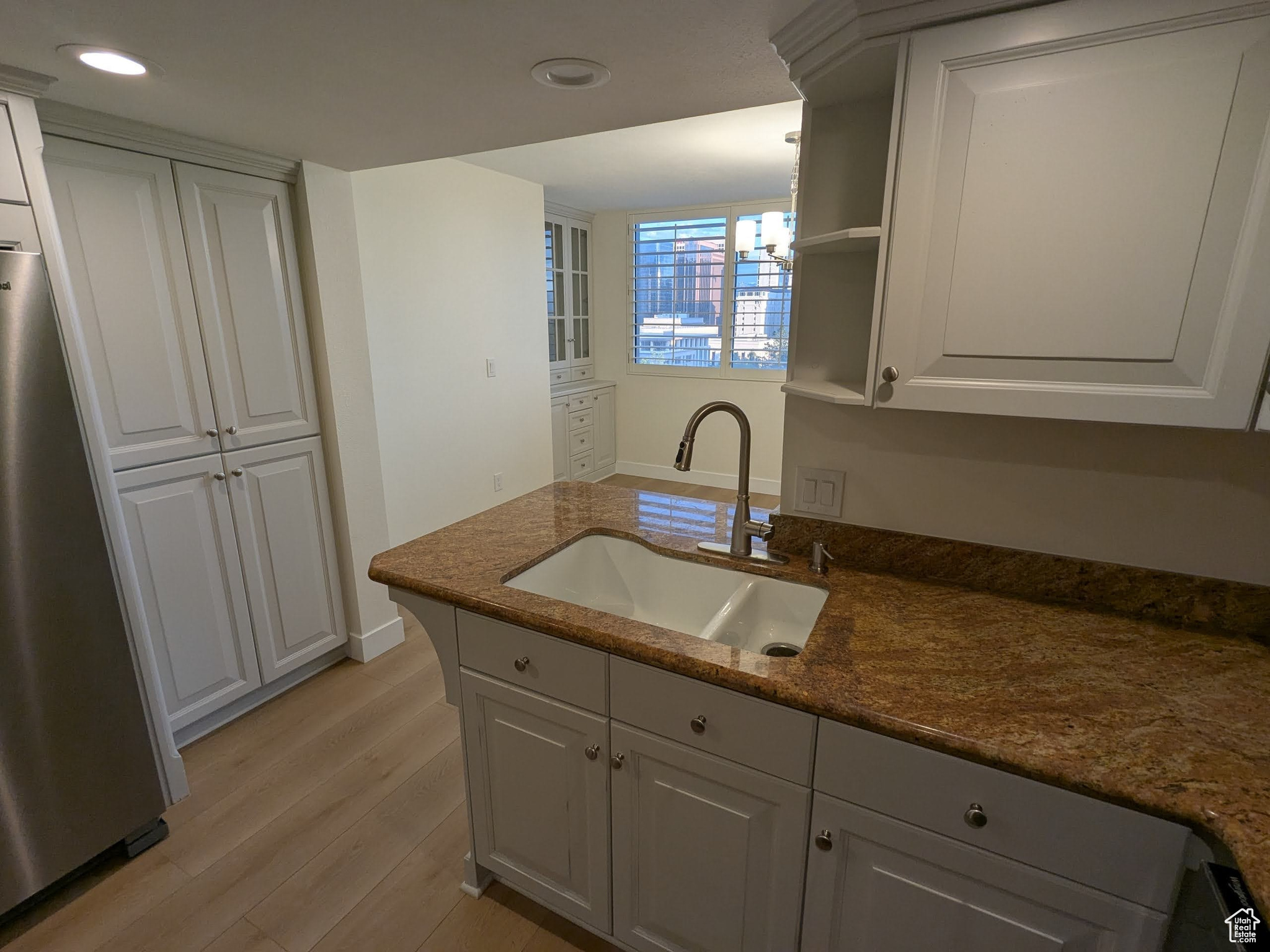 241 N VINE ST #404E