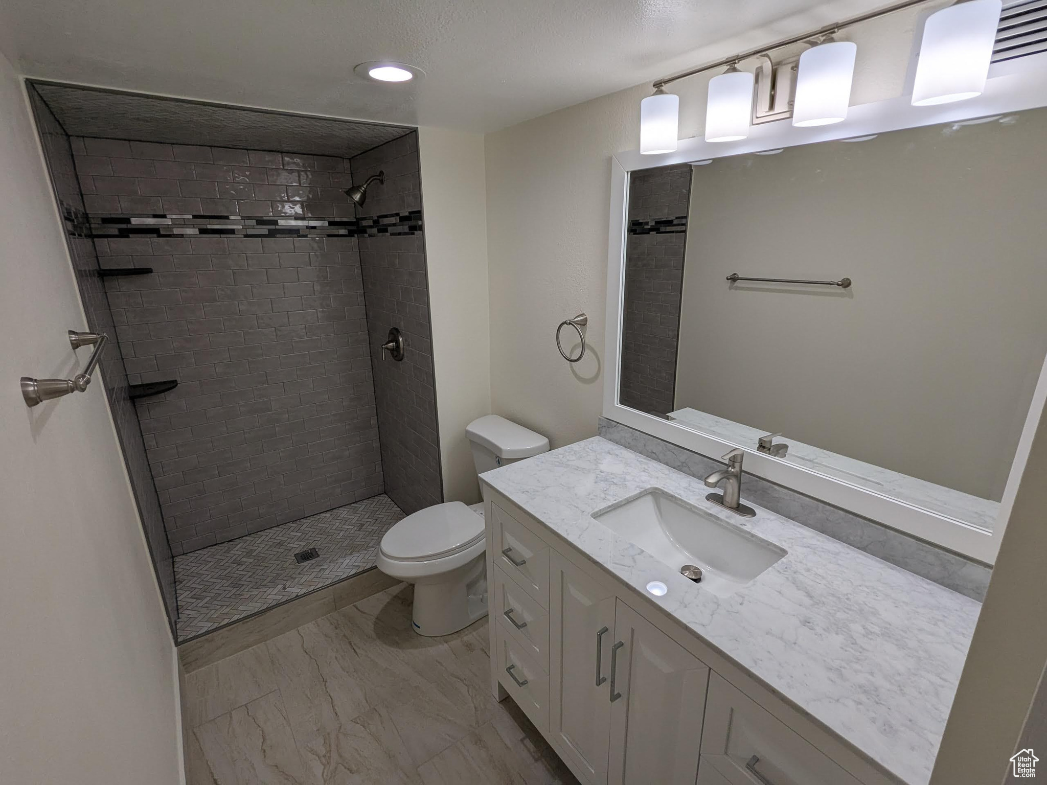 241 N VINE ST #404E