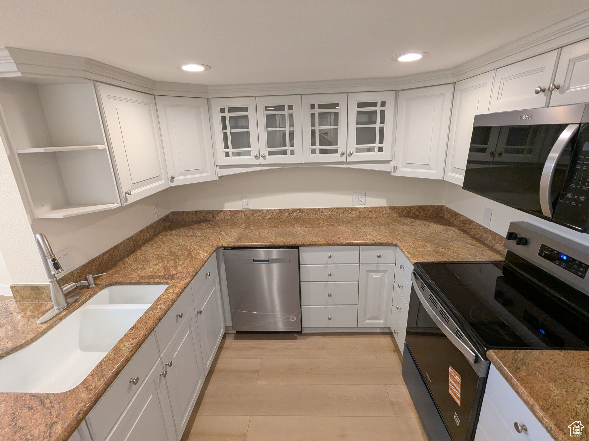 241 N VINE ST #404E