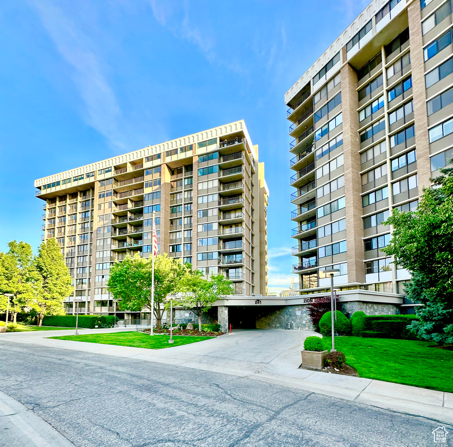 241 N VINE ST #207W