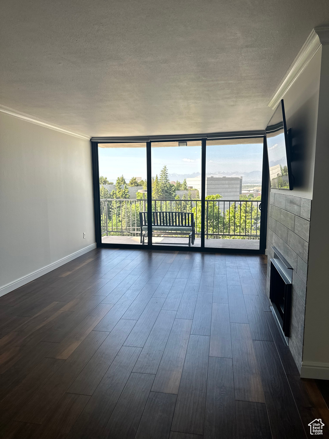 241 N VINE ST #207W
