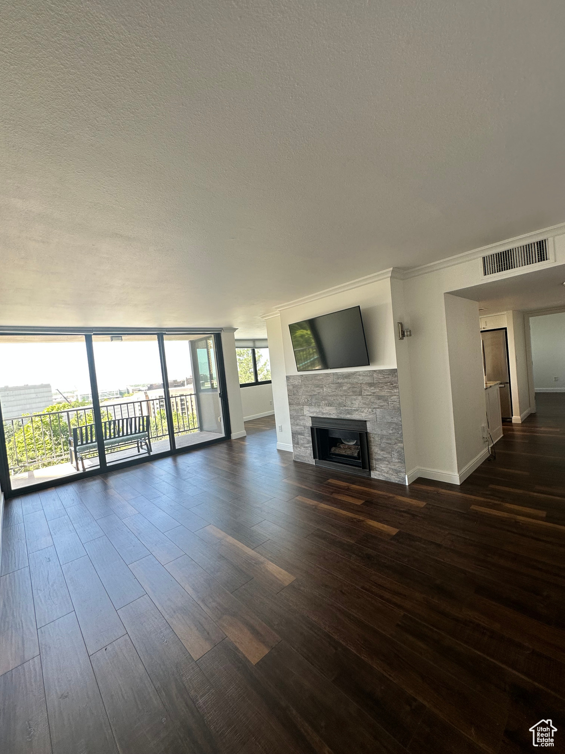 241 N VINE ST #207W
