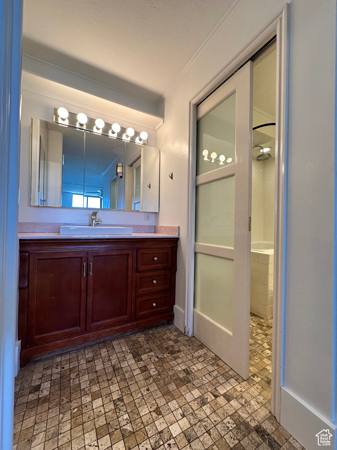 241 N VINE ST #808W