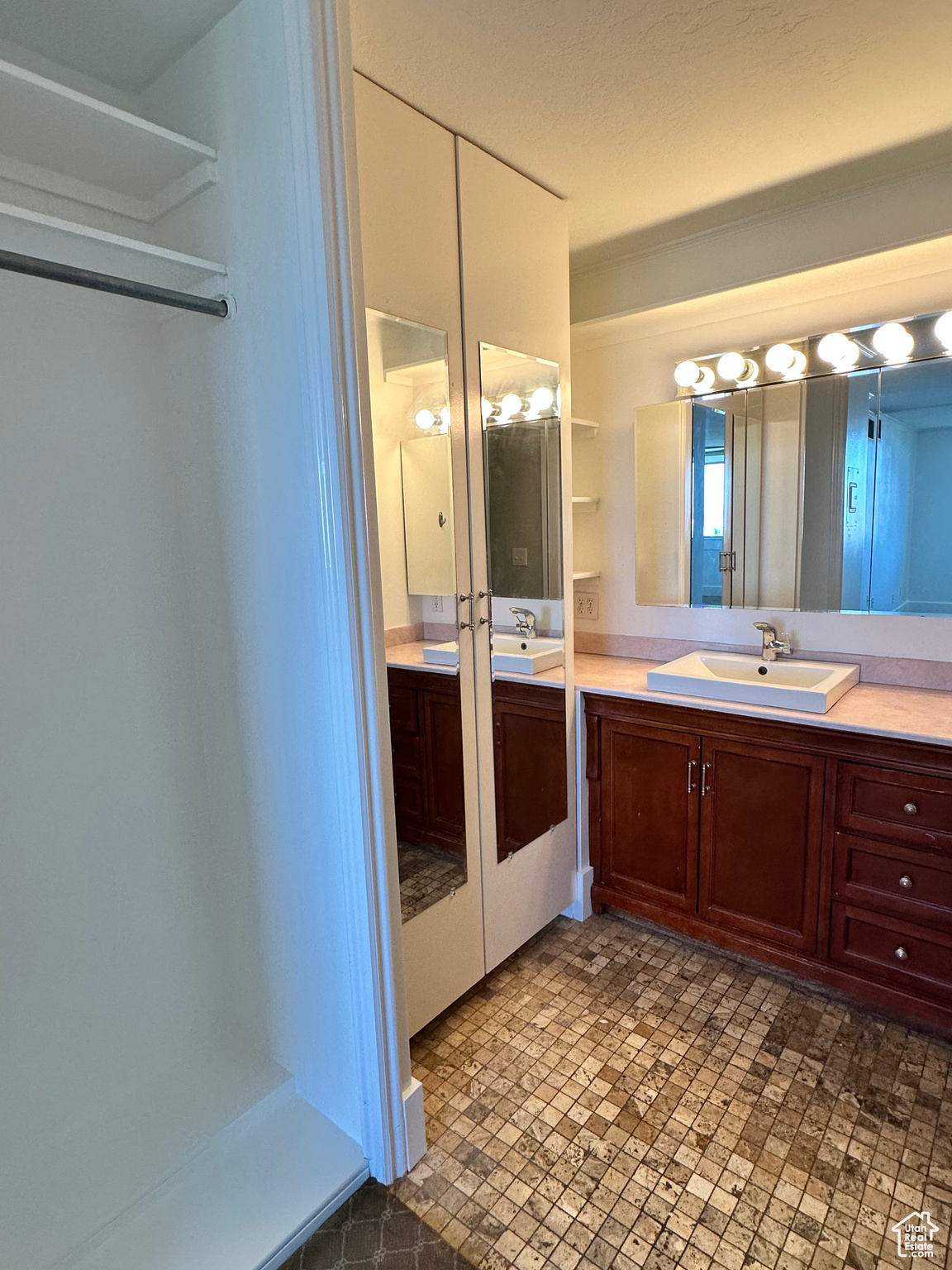 241 N VINE ST #808W