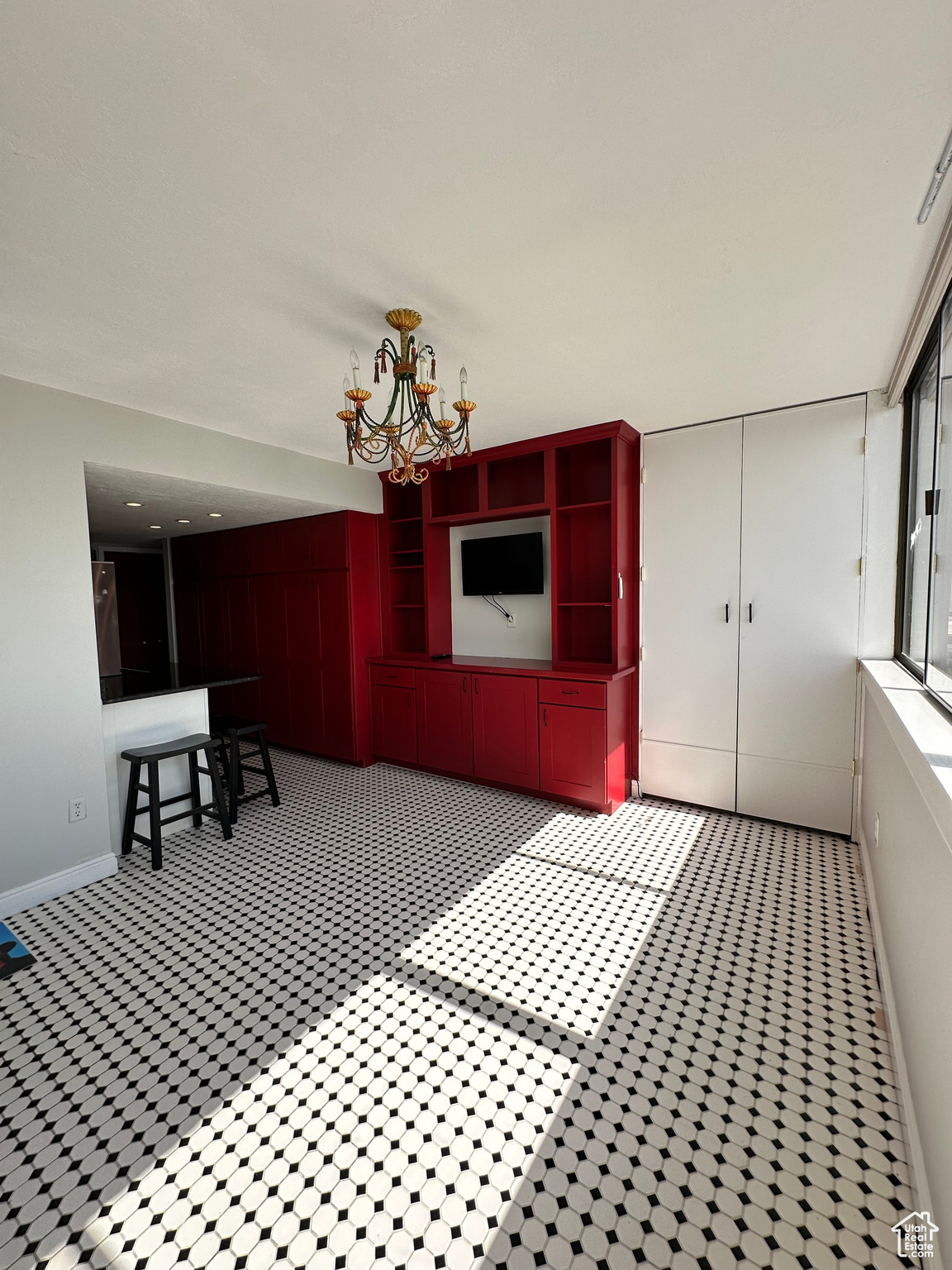 241 N VINE ST #808W