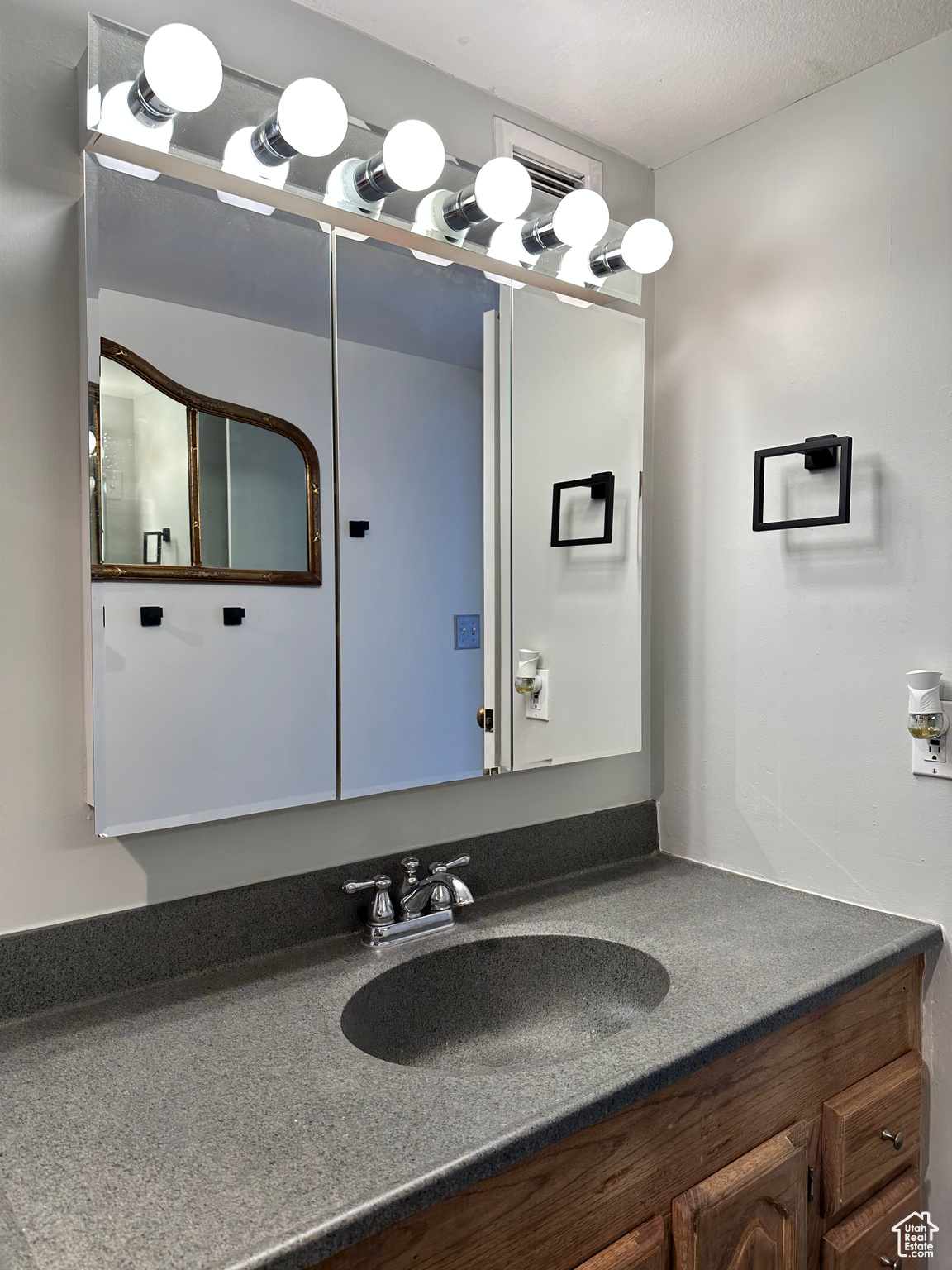 241 N VINE ST #808W