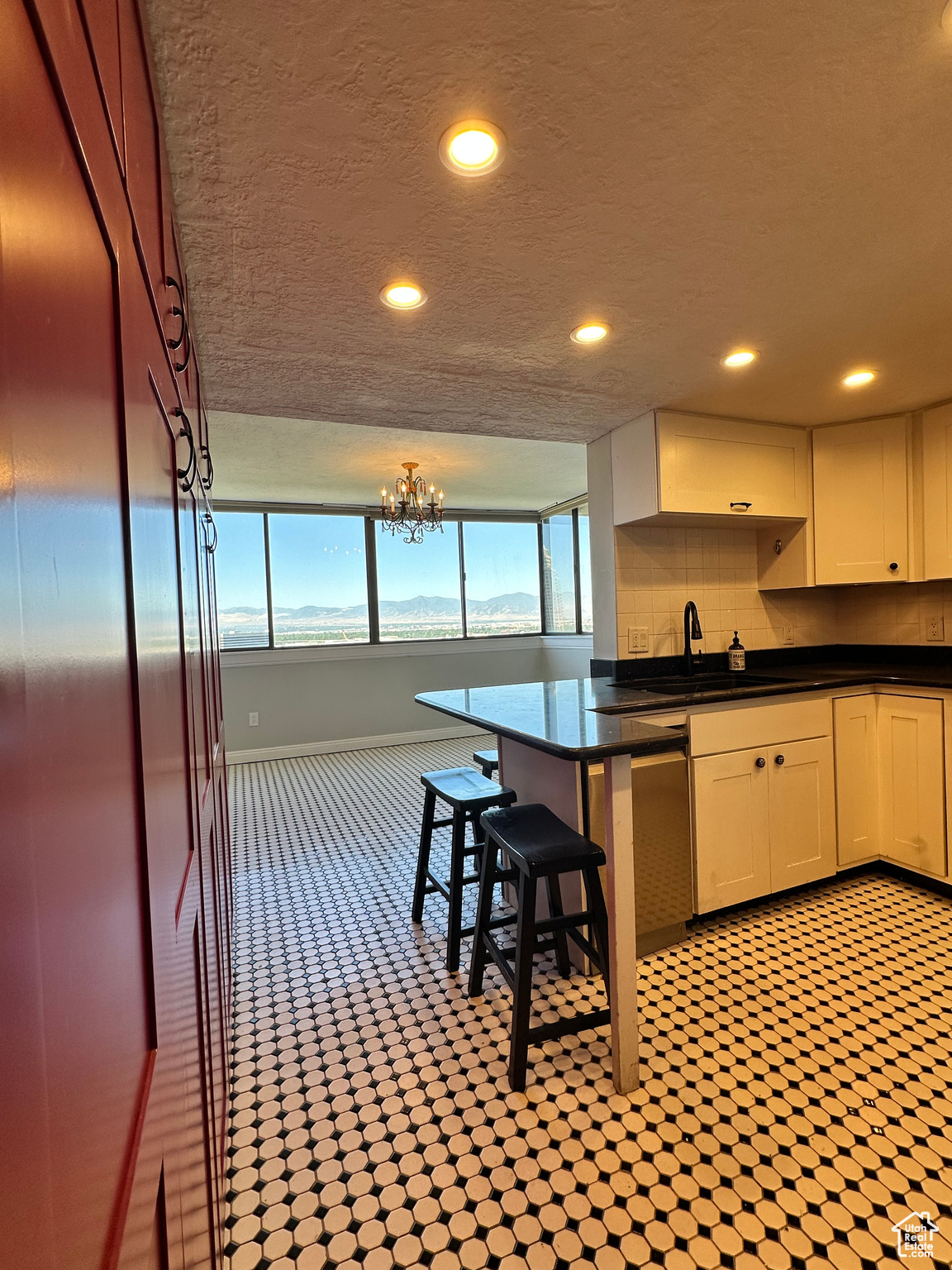241 N VINE ST #808W