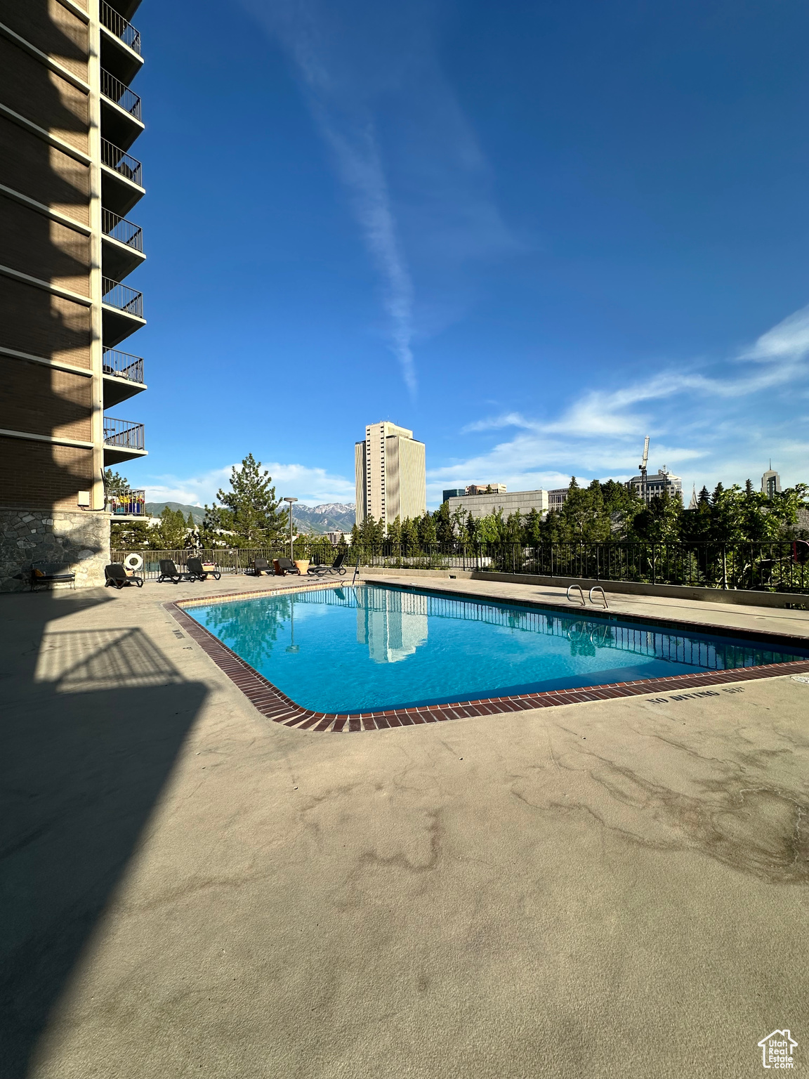 241 N VINE ST #808W