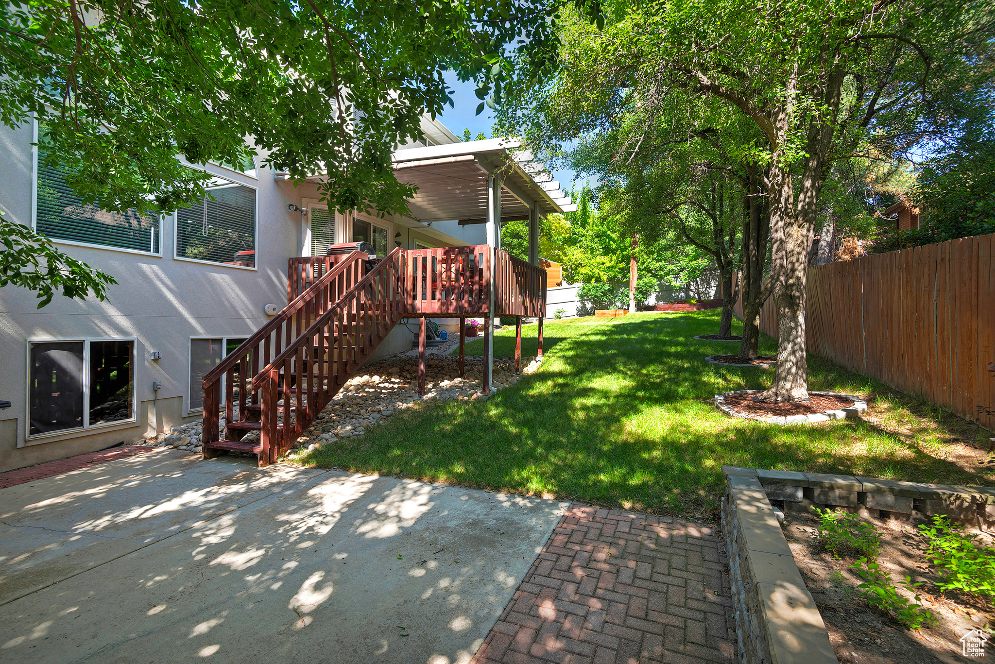 1222 E BIG PINE CIR