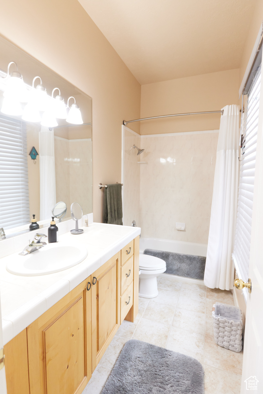 4756 S SKYLINE PKWY