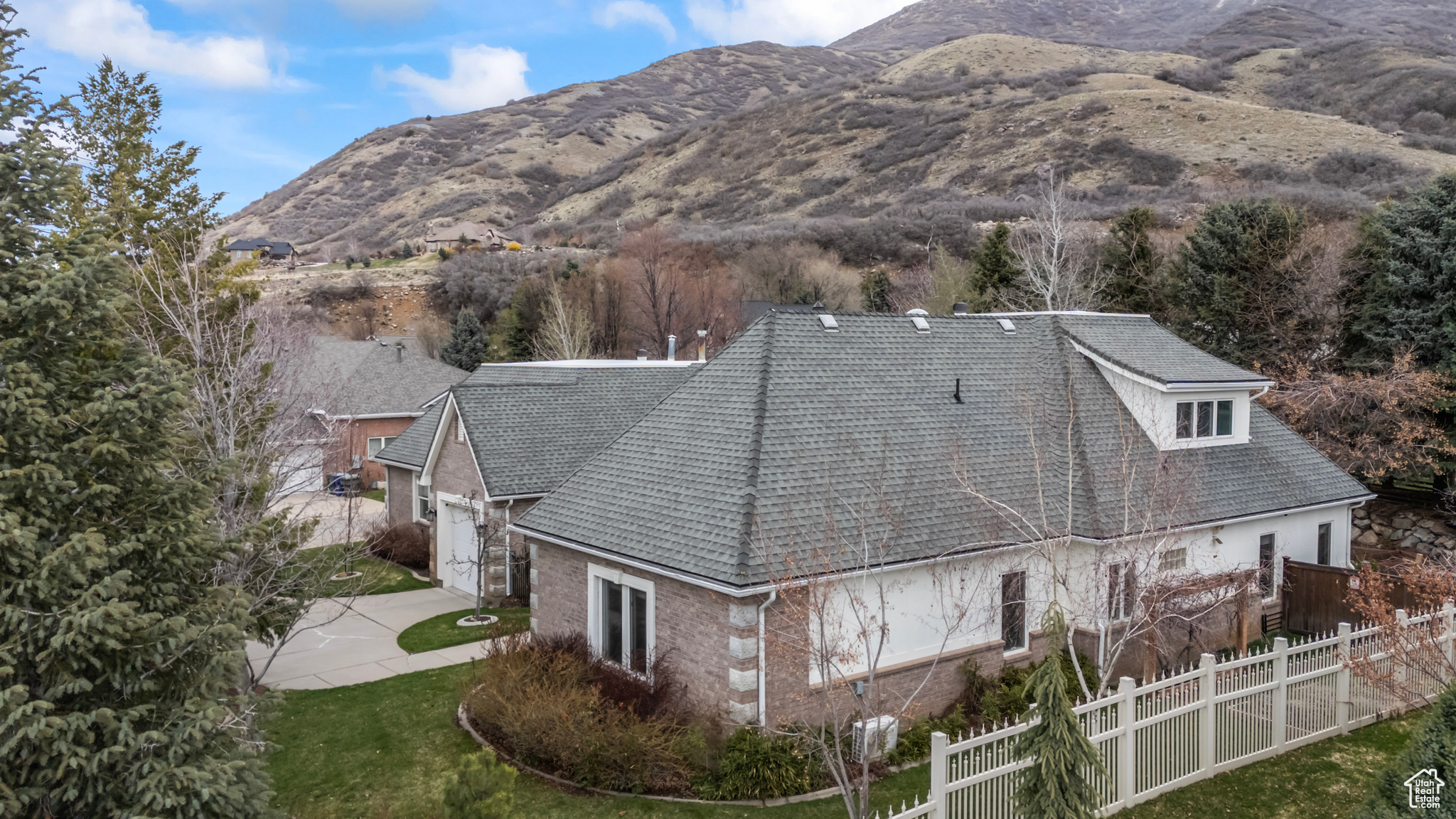 4756 S SKYLINE PKWY