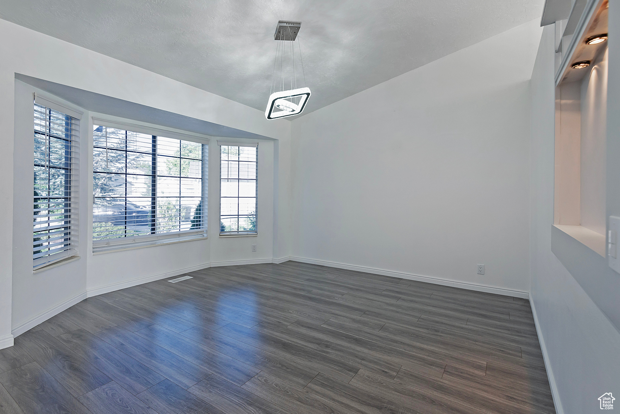 5963 S TARRAGON CT