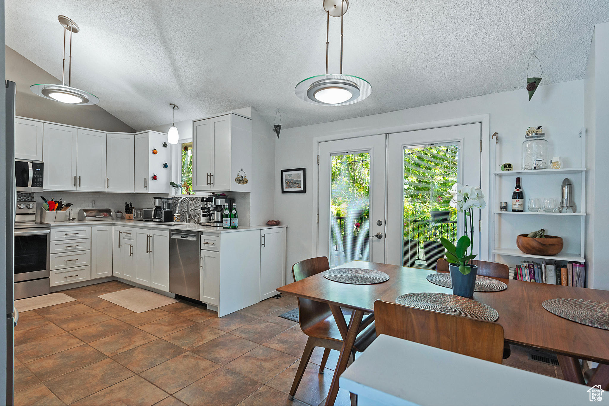 3237 WYNFORD CIR