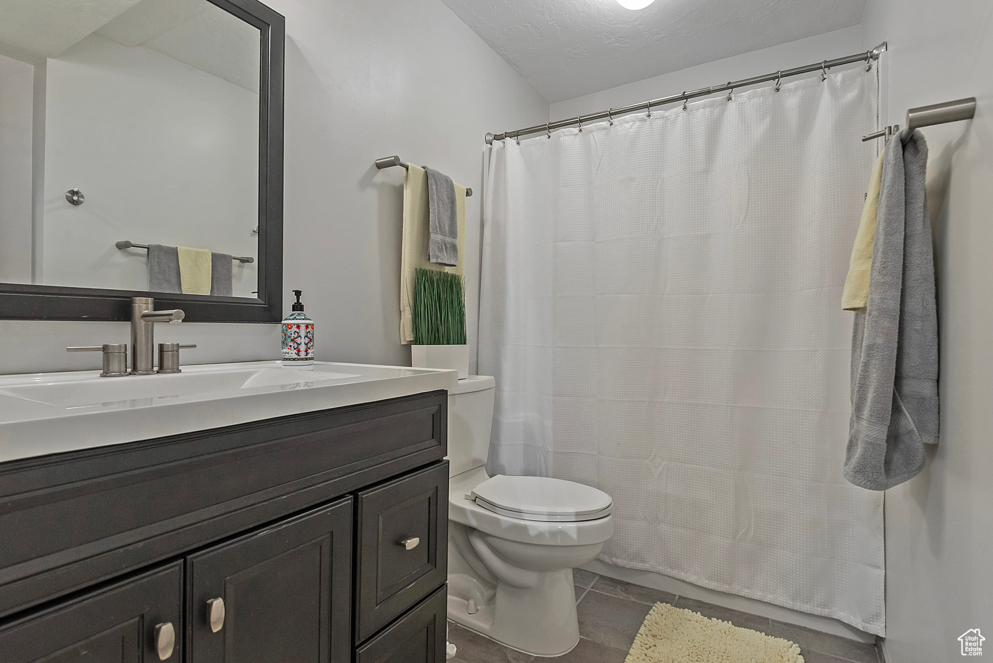 3237 WYNFORD CIR