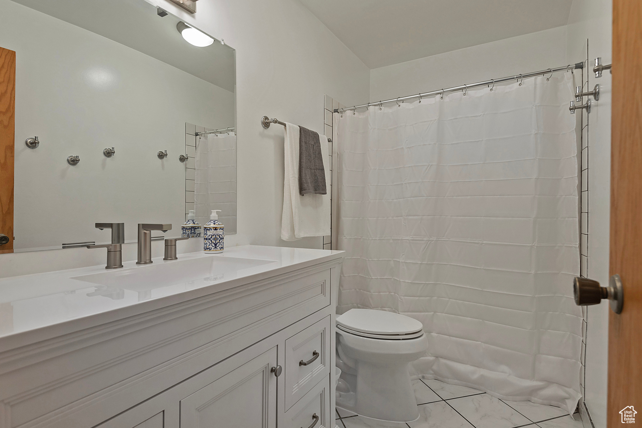 3237 WYNFORD CIR