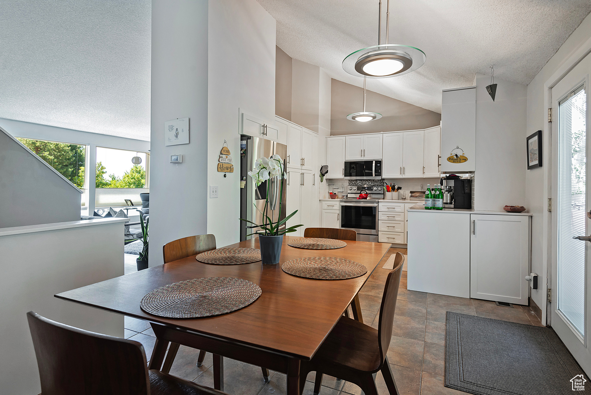 3237 WYNFORD CIR