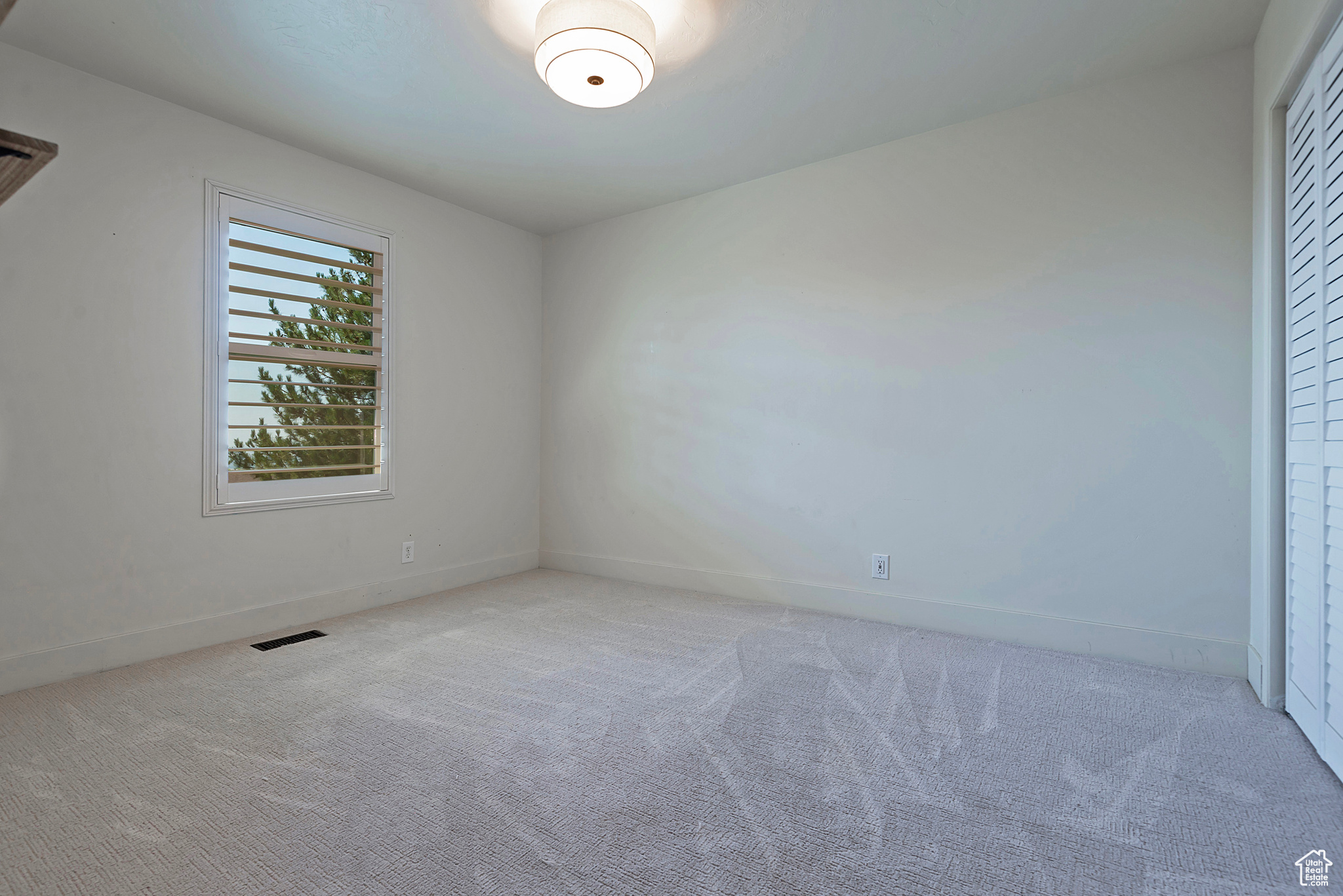 932 N NORTHRIDGE