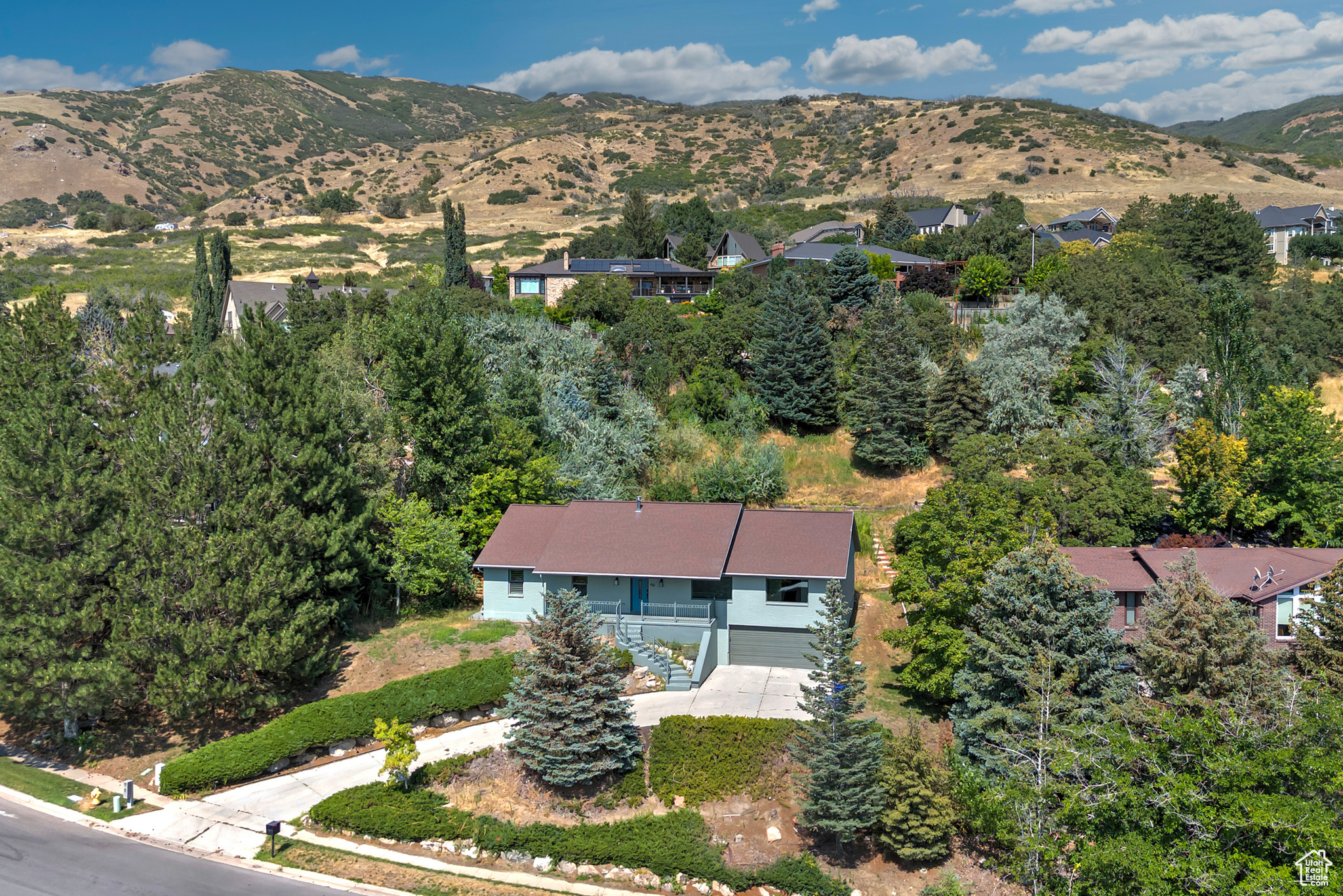 932 N NORTHRIDGE