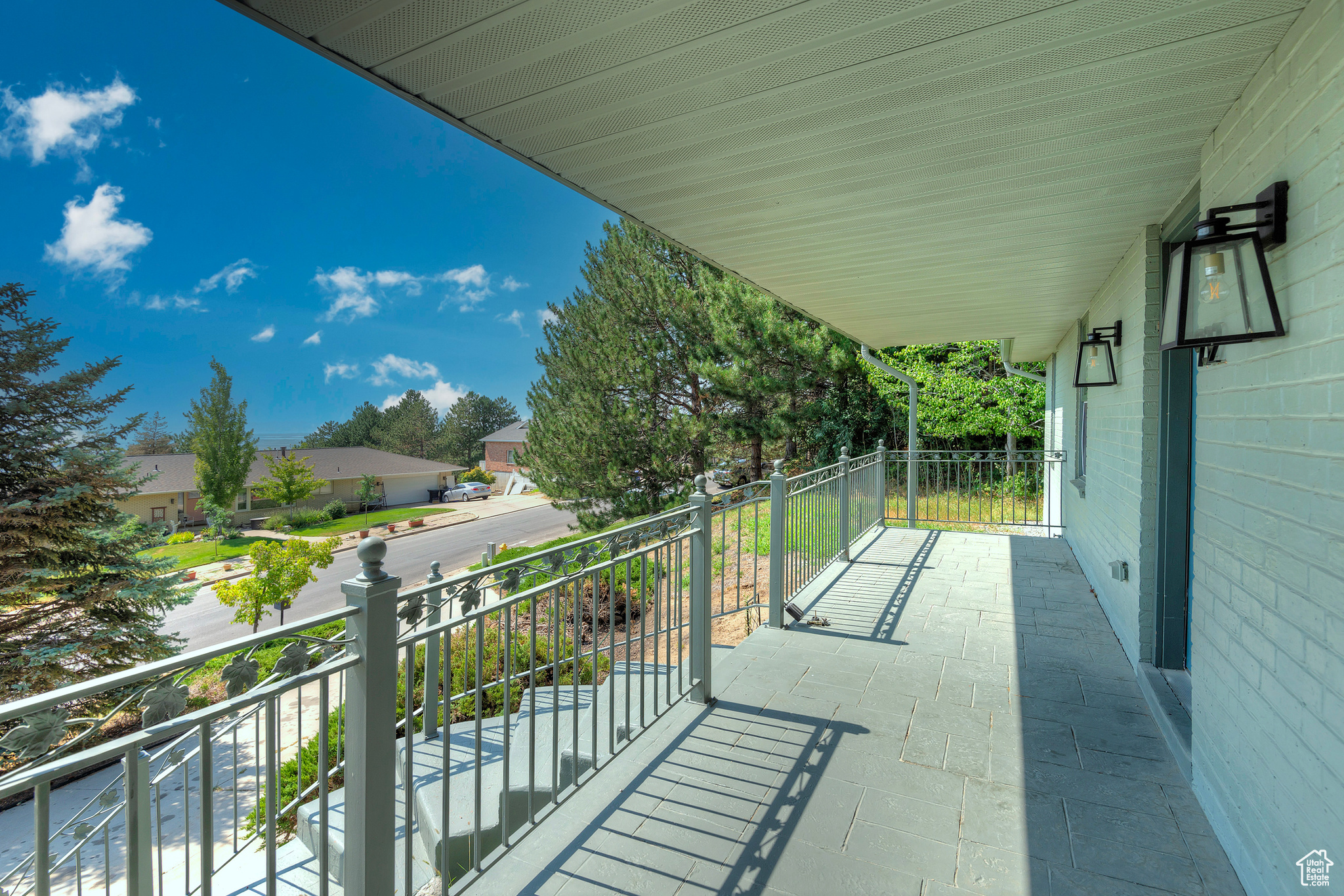 932 N NORTHRIDGE