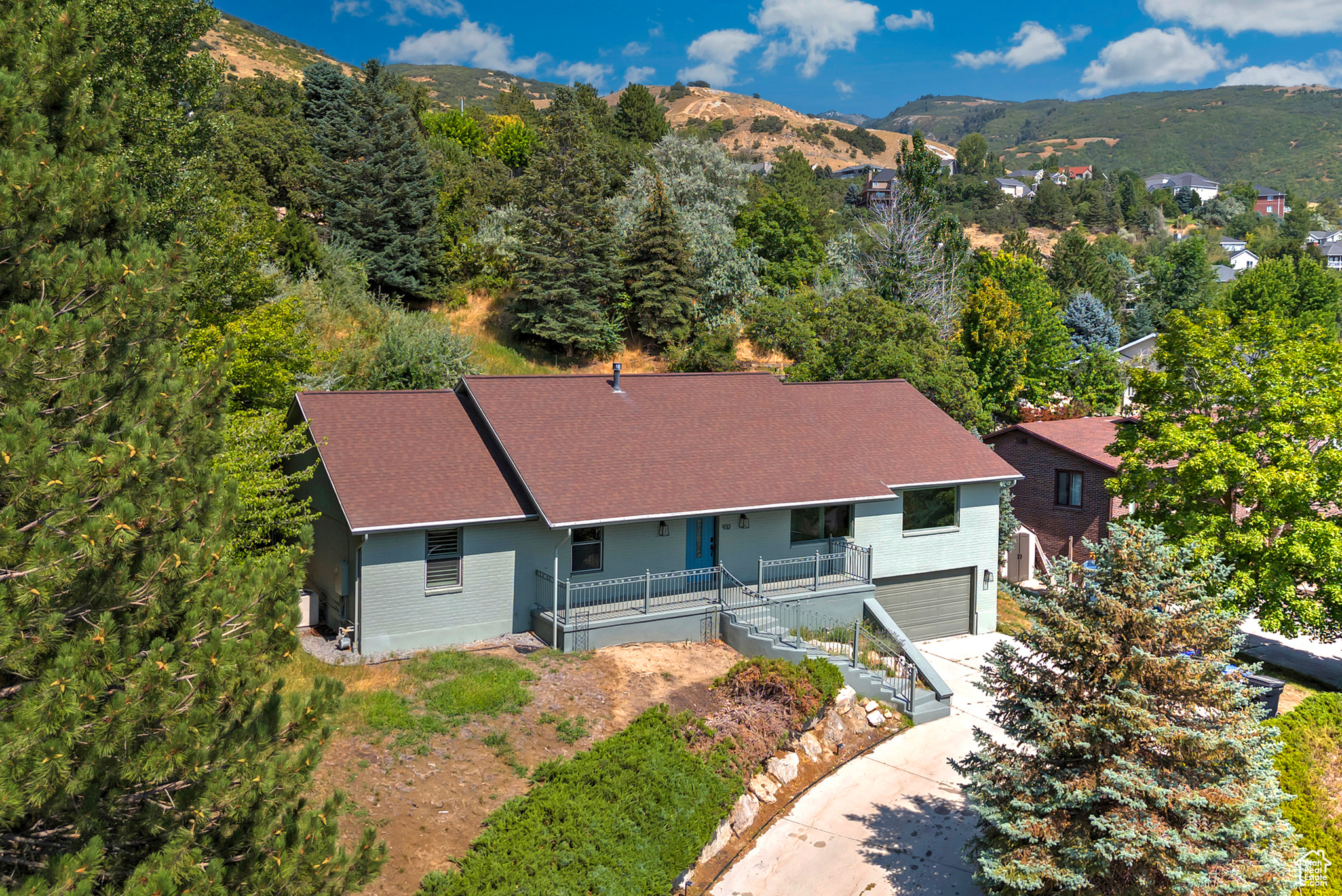932 N NORTHRIDGE