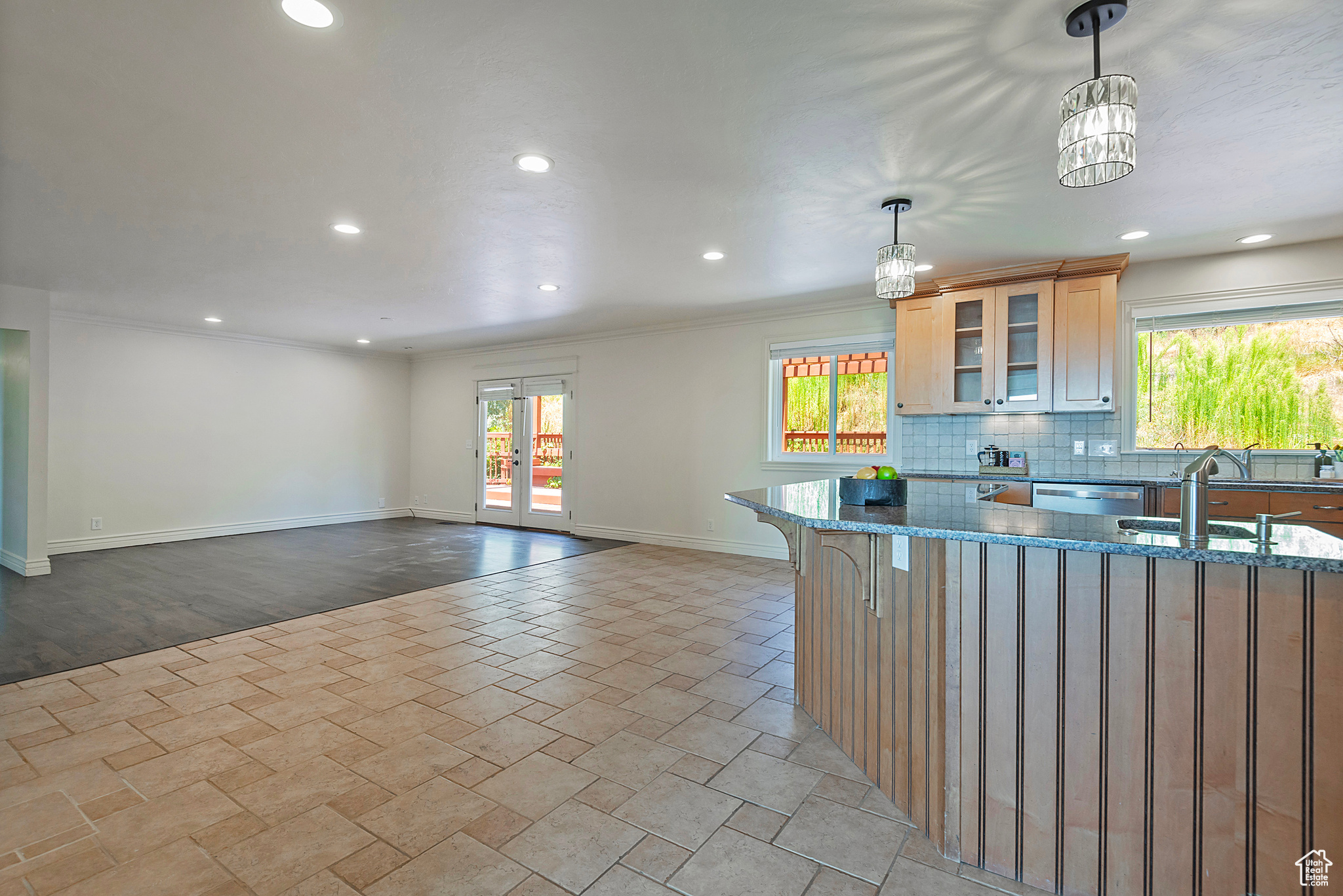 932 N NORTHRIDGE